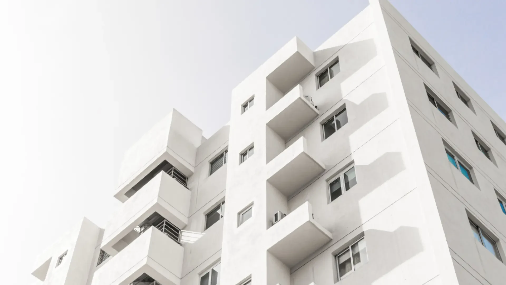 Esta es la estrategia que sigue un famoso inversor inmobiliario para hacer crecer tu dinero