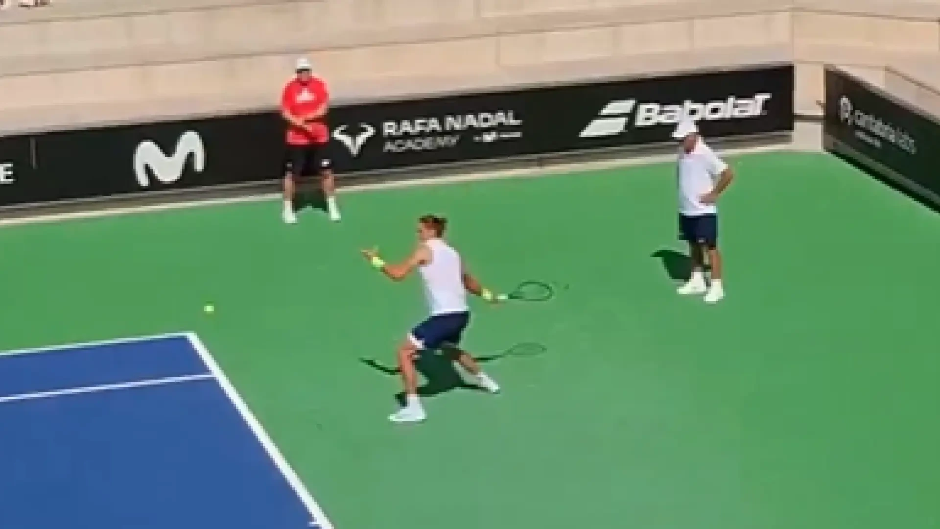 Zverev alarga los entrenamientos con Toni y Rafa Nadal en la academia y elige de 'sparring' a una gran promesa española