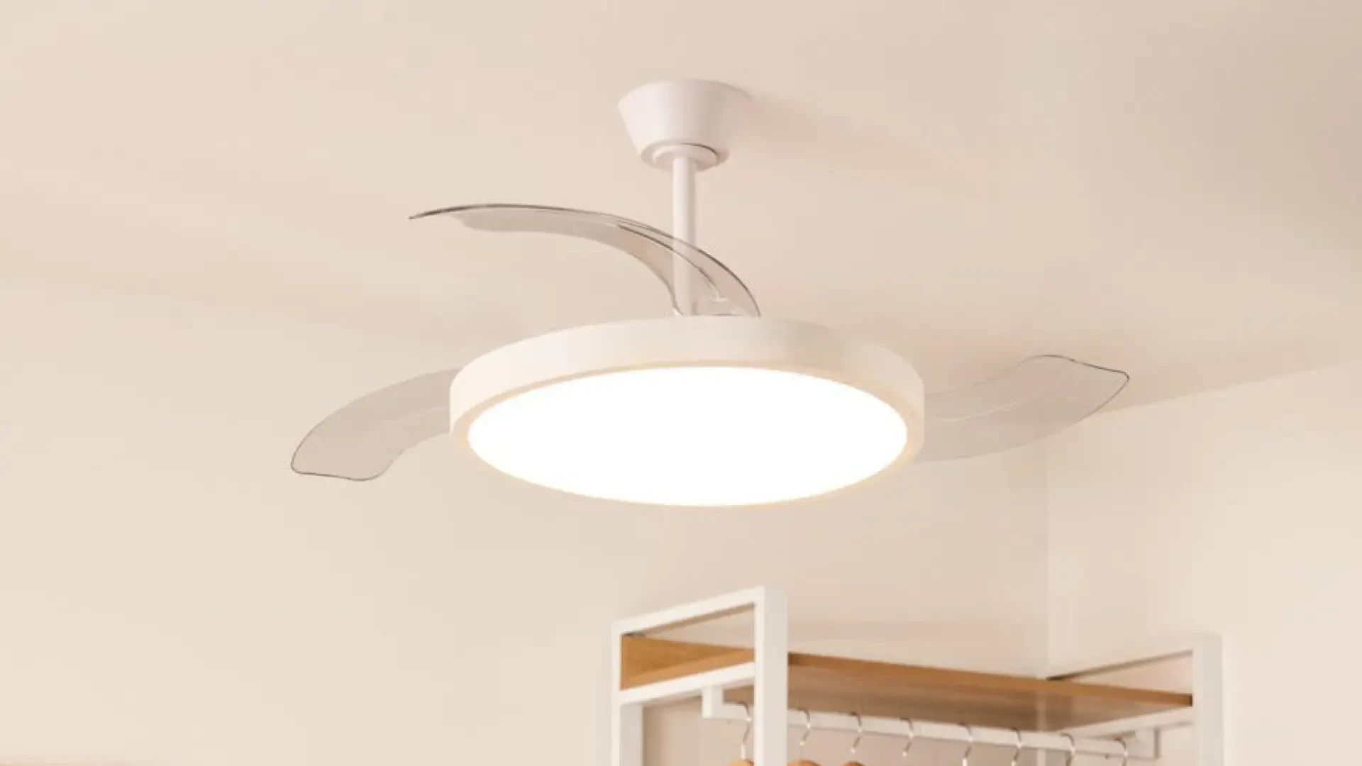 Me compré este ventilador de techo y lo volvería a hacer: ya lo tiene toda mi familia