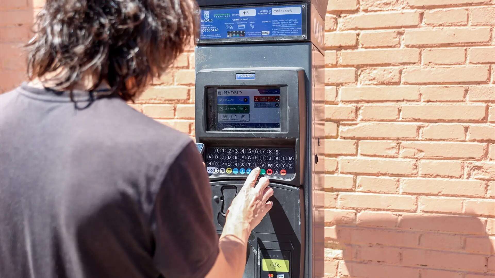 Este es el nuevo barrio de Madrid que tendrá parquímetros en 2025 tras votar a favor de la zona SER