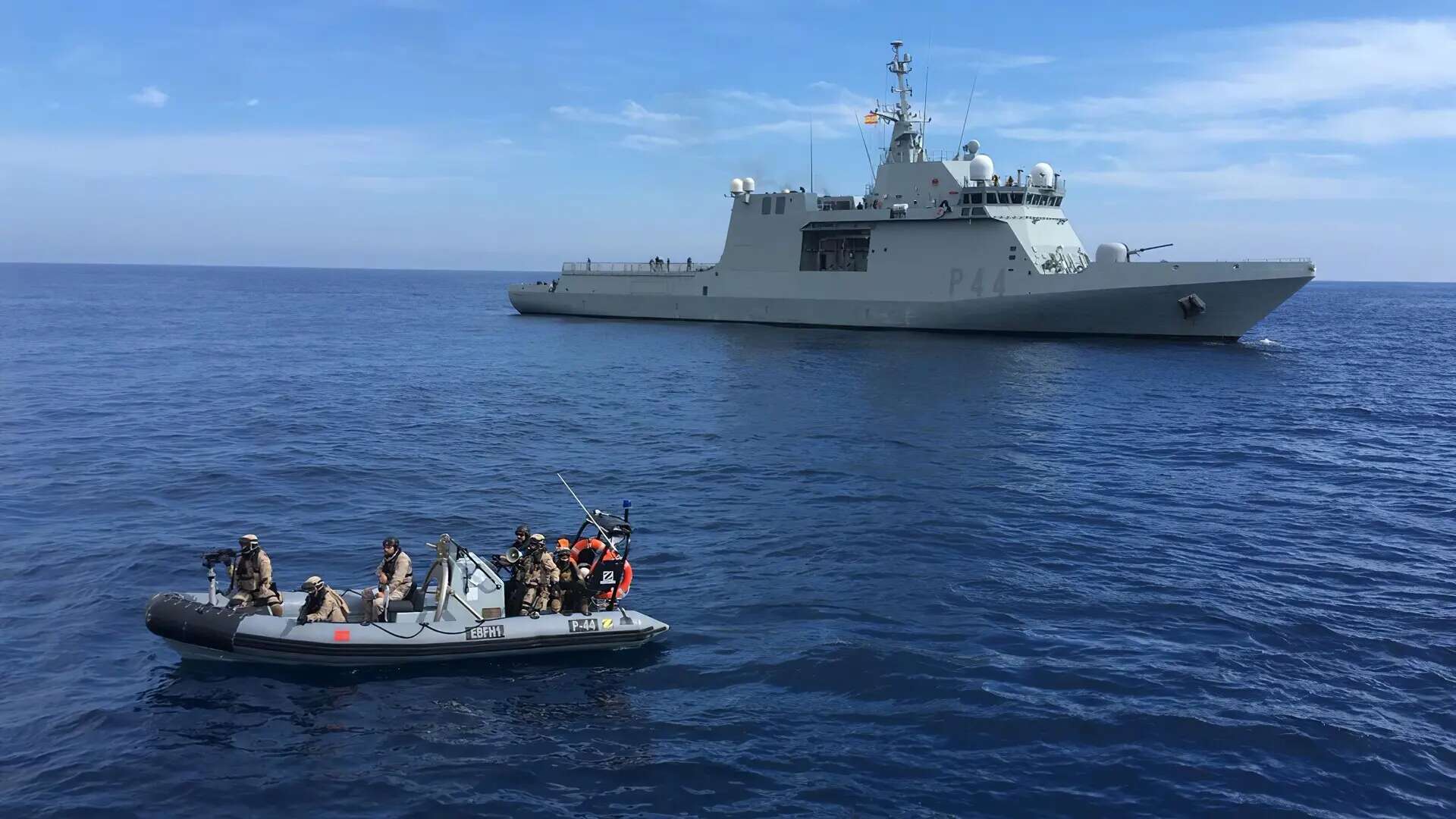 El buque de vigilancia marítima Tornado llega al puerto de Almería: estos son los días en los que se podrá visitar