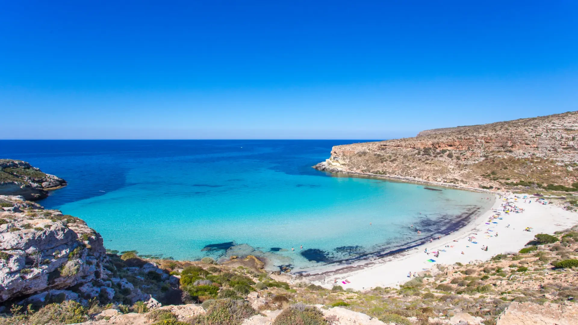 Descubre la isla más al sur de Italia: un pequeño paraíso más cerca de África que de Europa