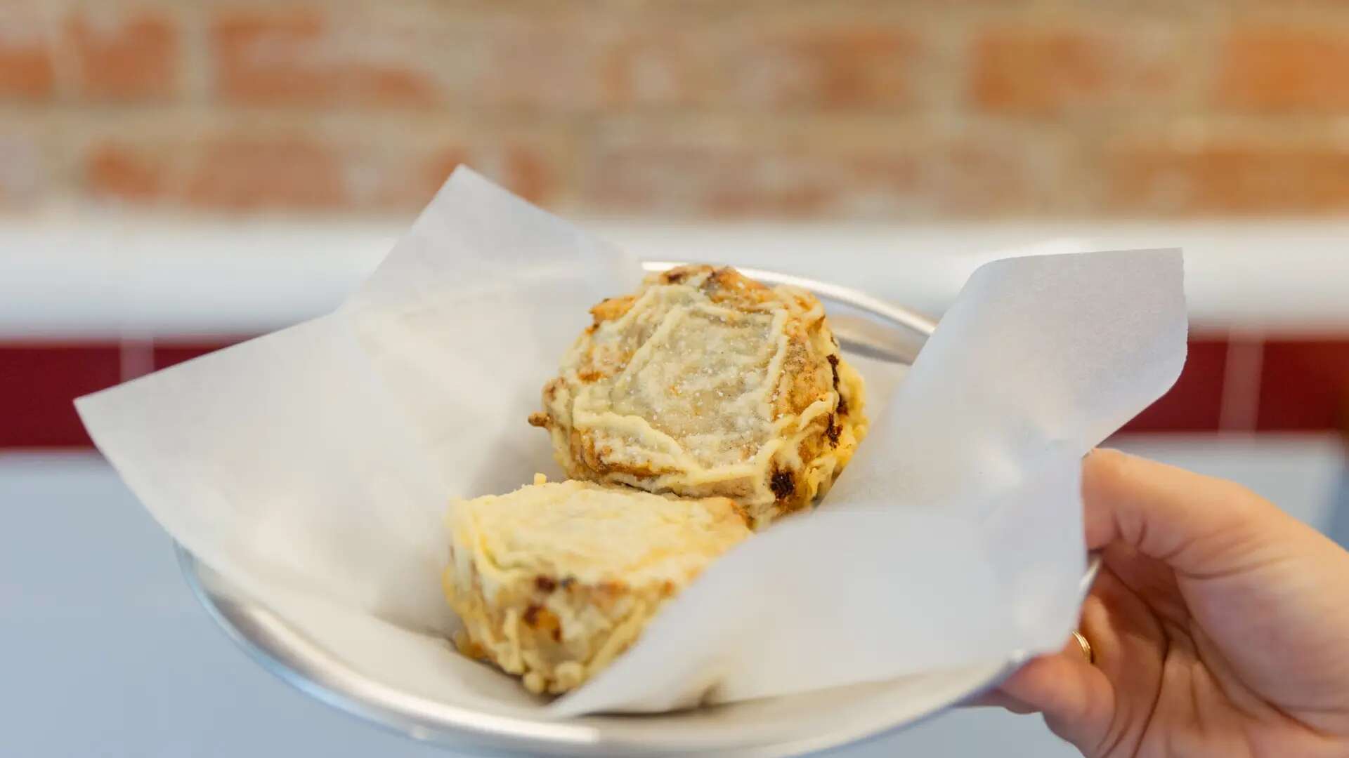 La cocina callejera más popular de Nápoles llega a Madrid: arancini, fritatina o pizza frita con un ticket medio de 25 €