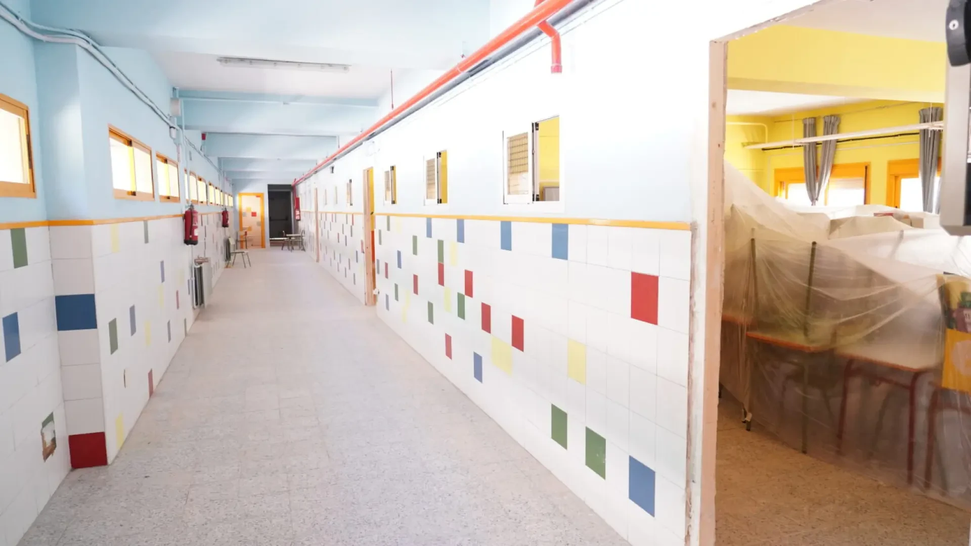 Madrid inicia obras en 222 colegios para aislarlos del frío o calor, cambiar cubiertas y plantar árboles