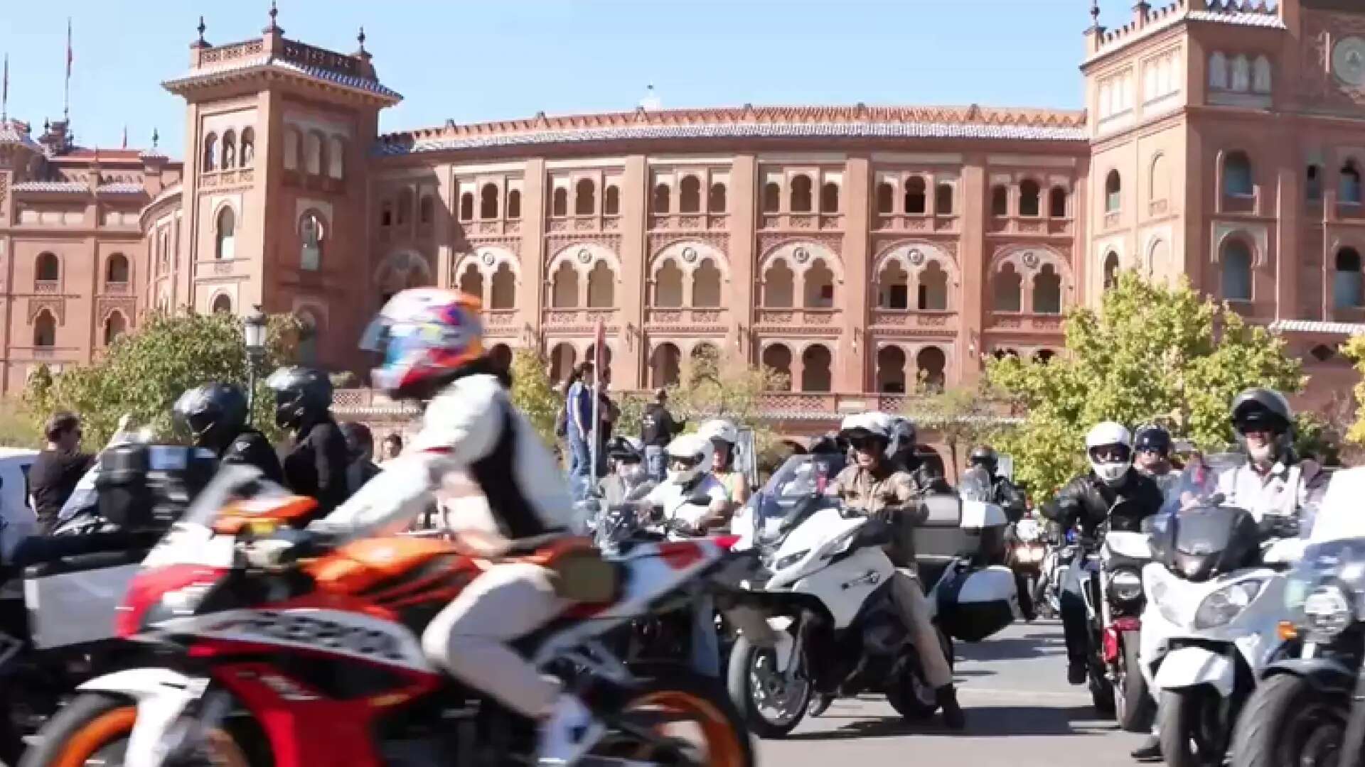 Cientos de motoristas marchan en Madrid por sus derechos y garantizar su seguridad