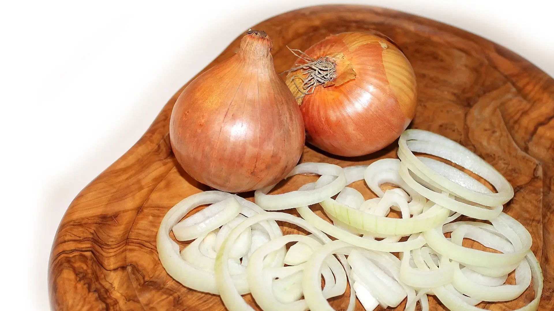 La ciencia revela el truco para cortar las cebollas sin que se te salten las lágrimas