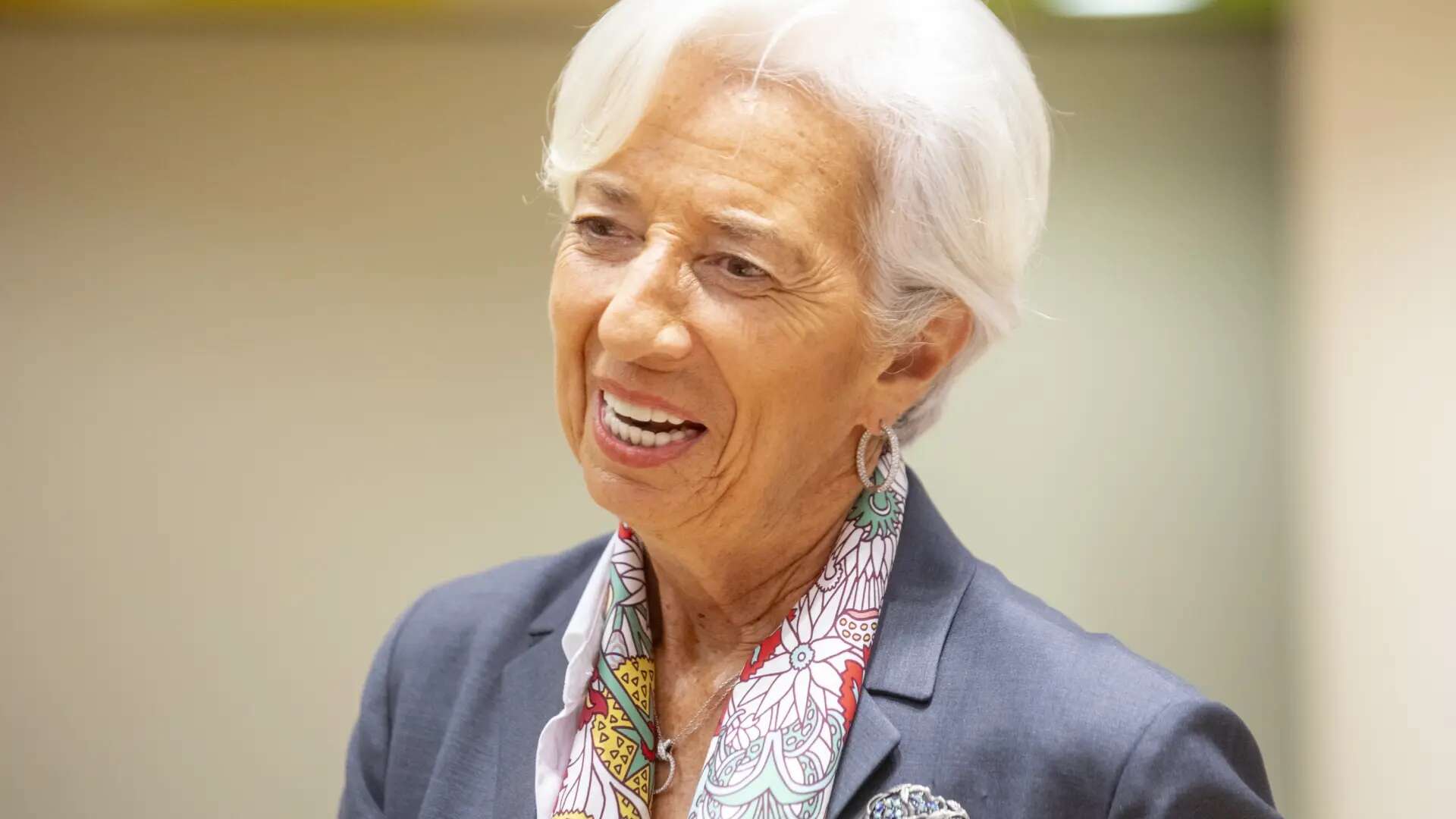 Lagarde advierte de que la inflación volverá a subir en los próximos meses e insiste en 