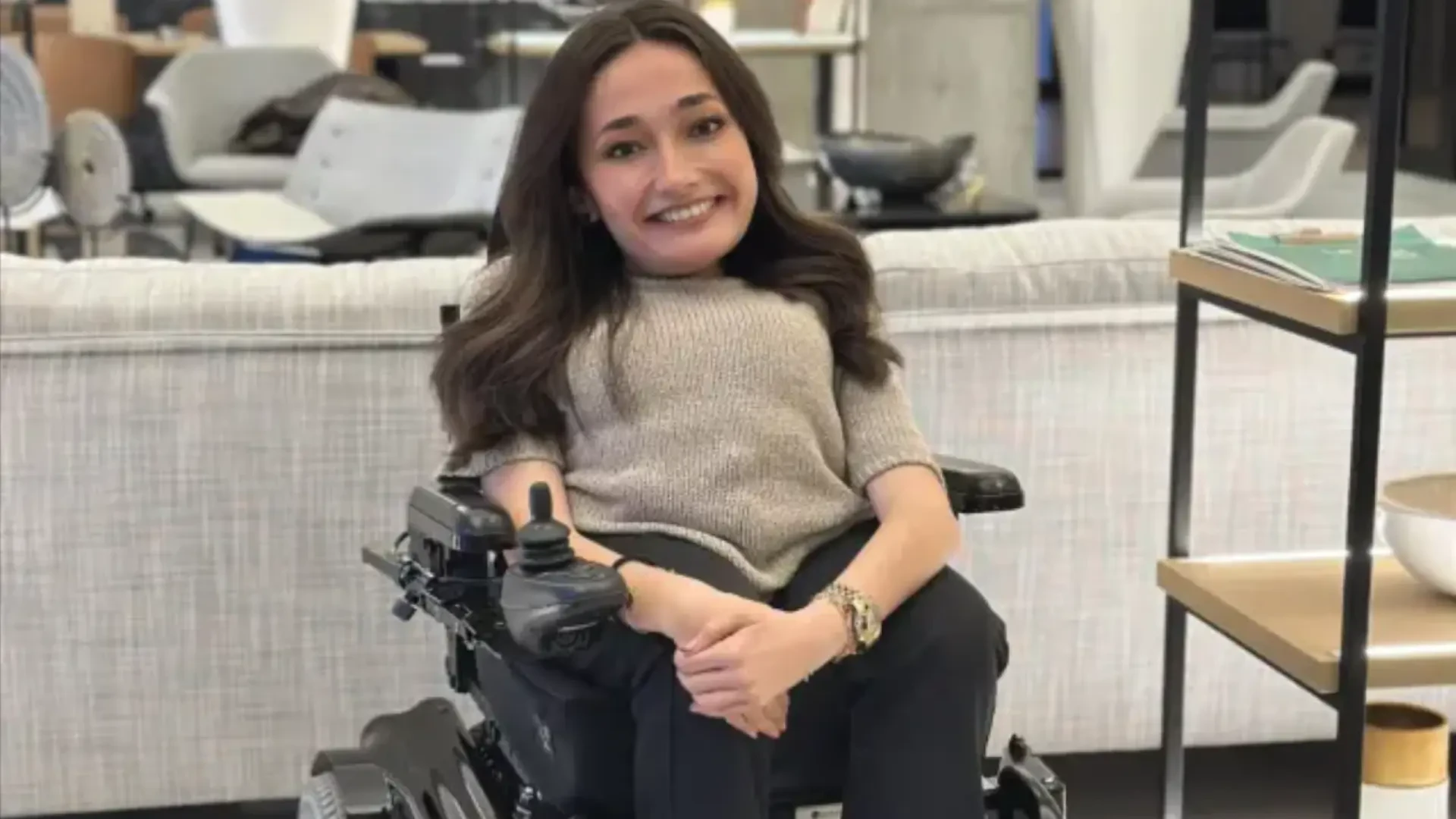 Nerea Goikoetxea, con miopatía central CORE y la accesibilidad como forma de vida: 
