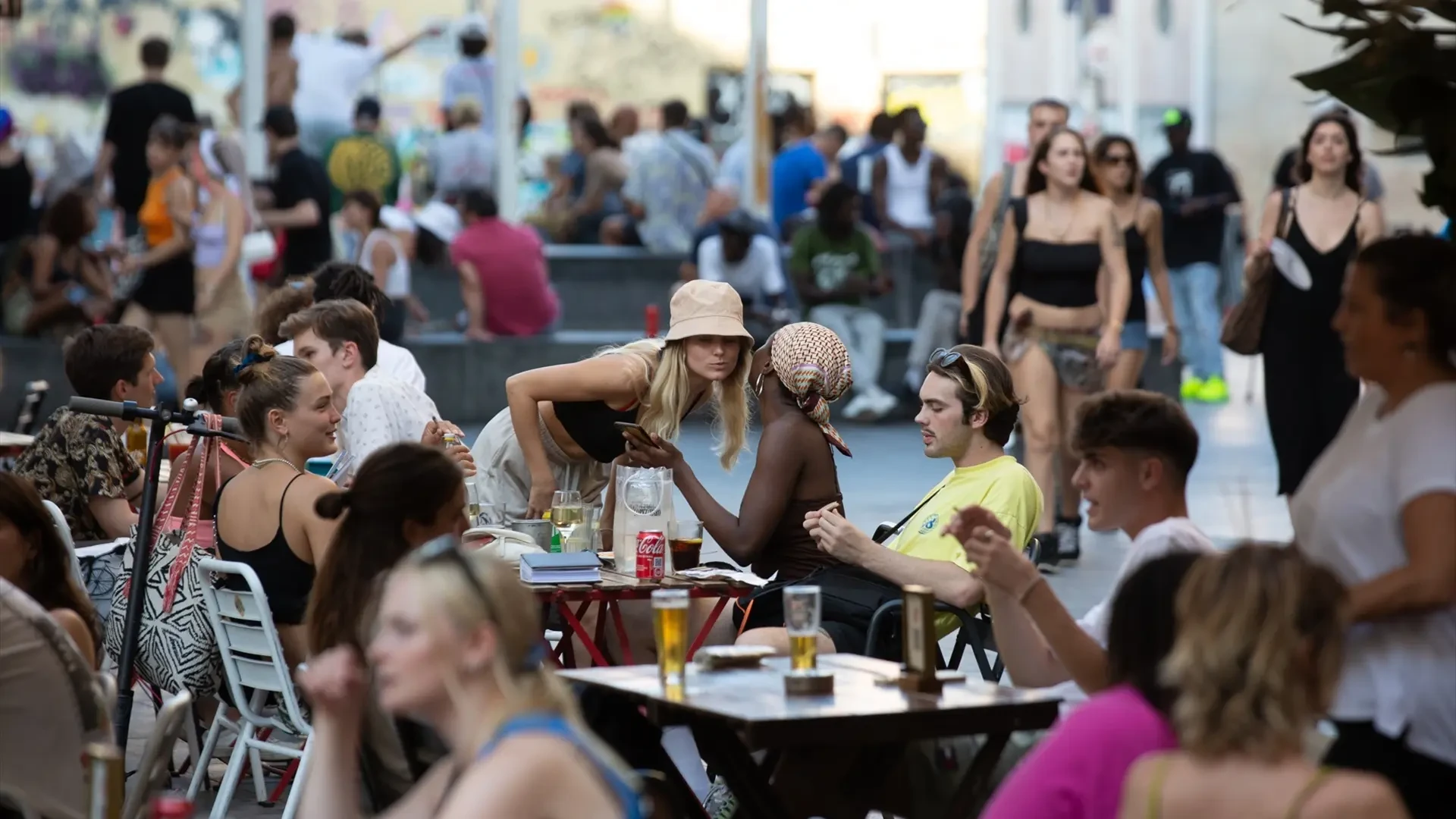 España ha perdido 1,3 millones de jóvenes en 40 años y uno de cada cuatro ha nacido en el extranjero