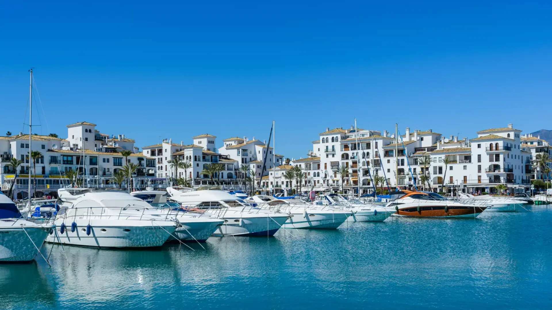 Una joya escondida en la Costa del Sol: buena gastronomía y playas poco concurridas