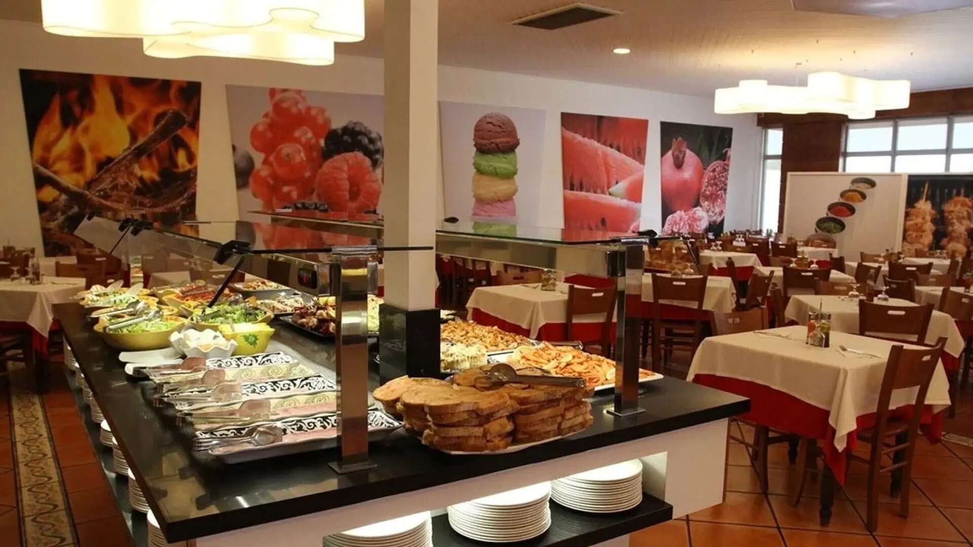 El buffet libre de carretera que recomienda la Guía Repsol: comida tradicional por 20 euros