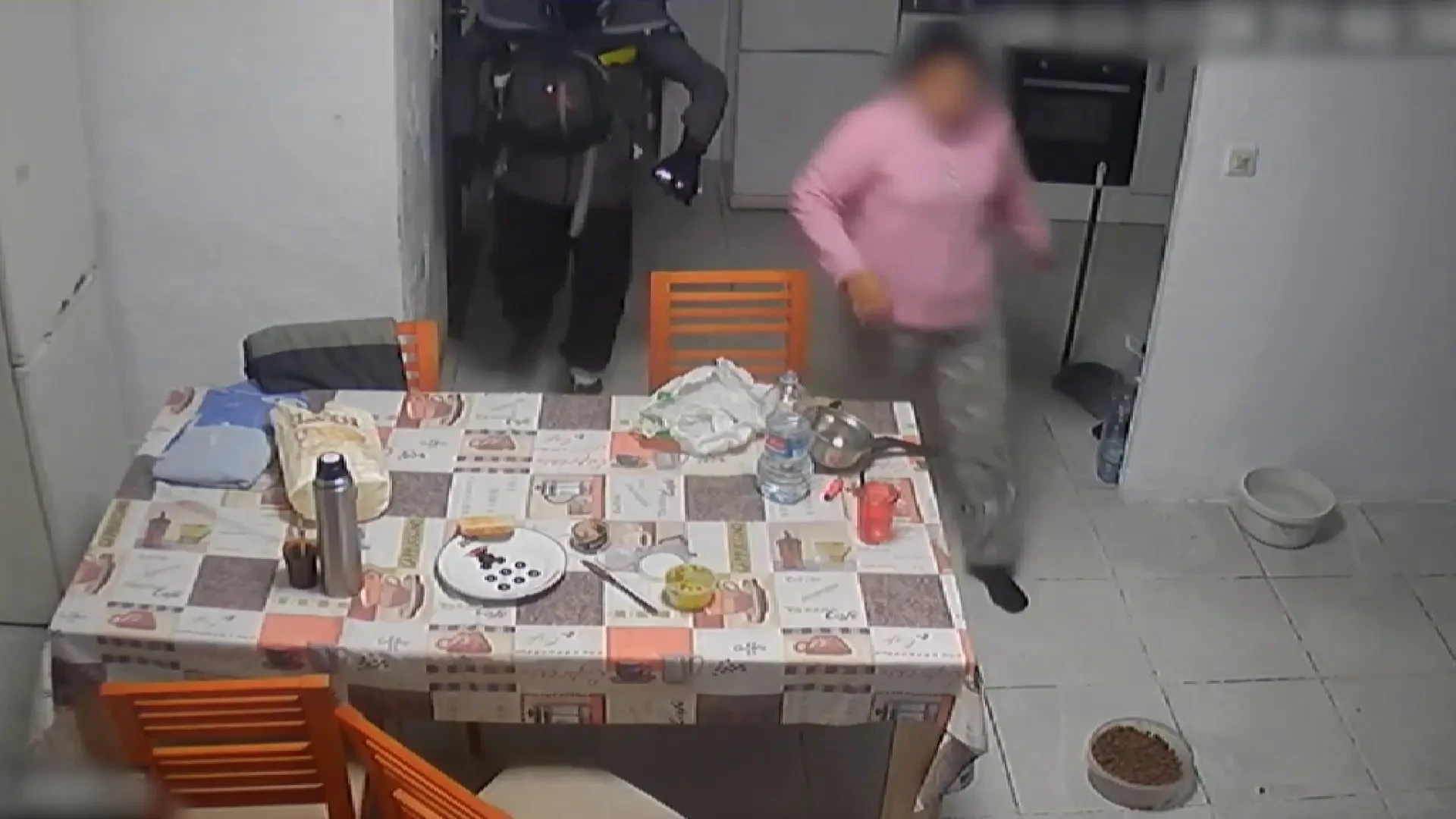 Seis detenidos por asaltar una vivienda, maniatar y golpear a sus moradores en Valencia