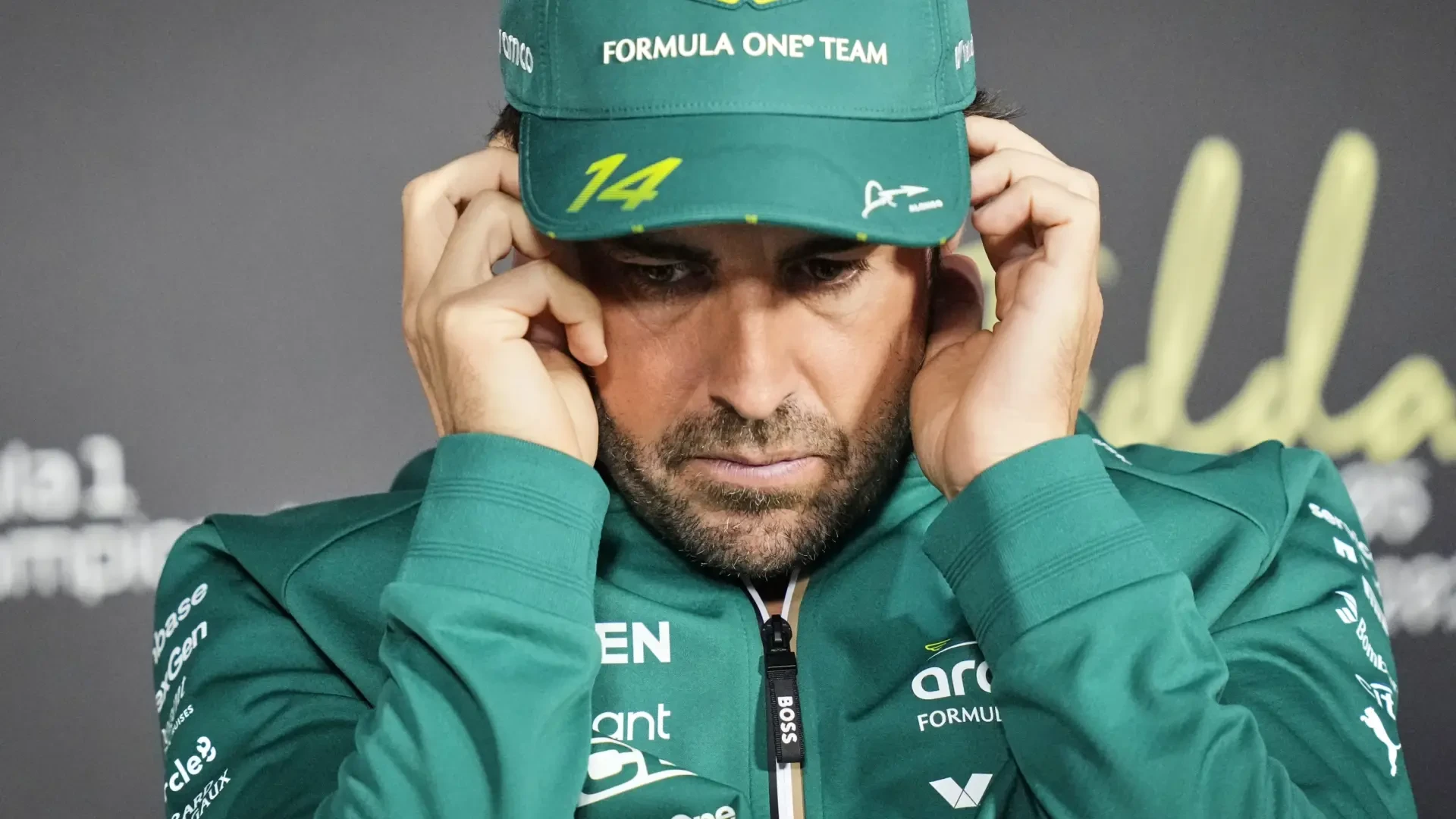 Un legendario bicampeón de F1 anima a Alonso a seguir compitiendo: 