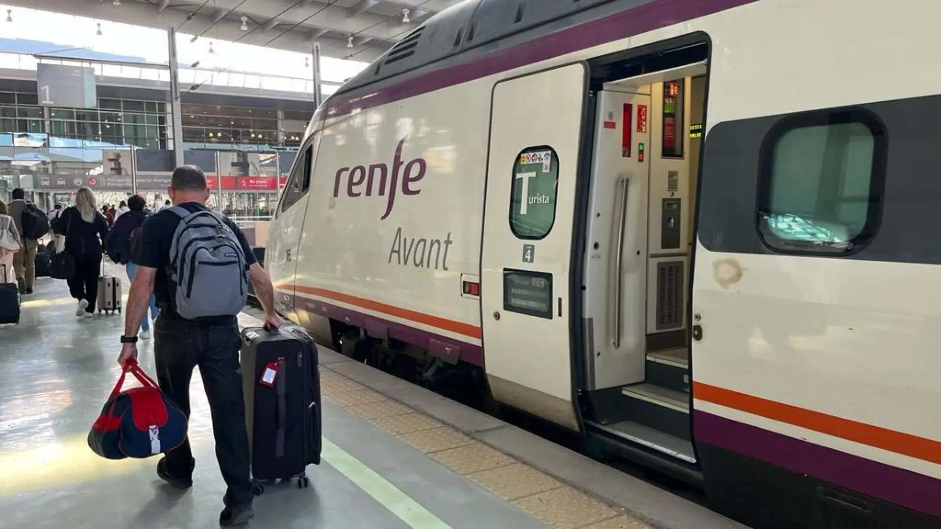 Renfe superó por primera vez en 2024 los 500 millones de viajeros en sus trenes de servicio público