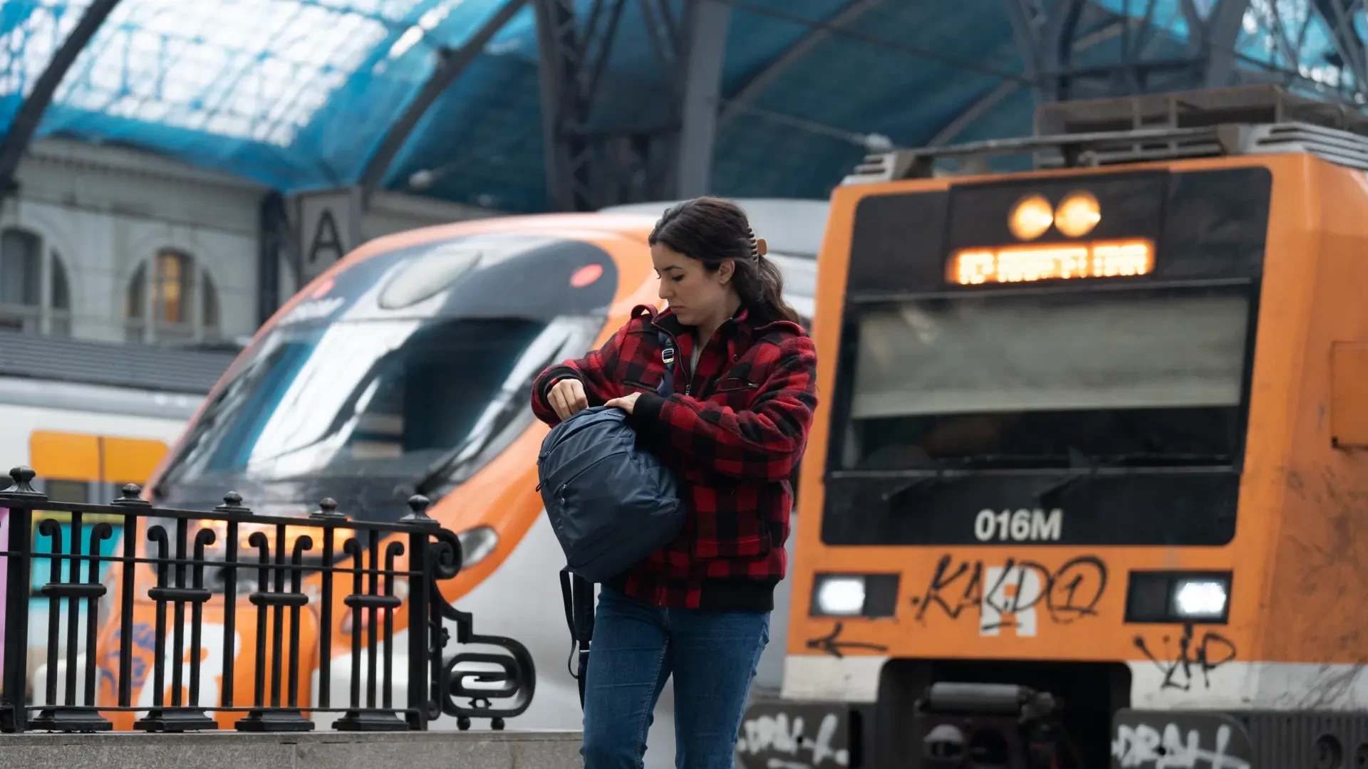 Renfe ofrece buses cada 15 minutos por el corte por las obras de acceso al Aeropuerto de Barcelona