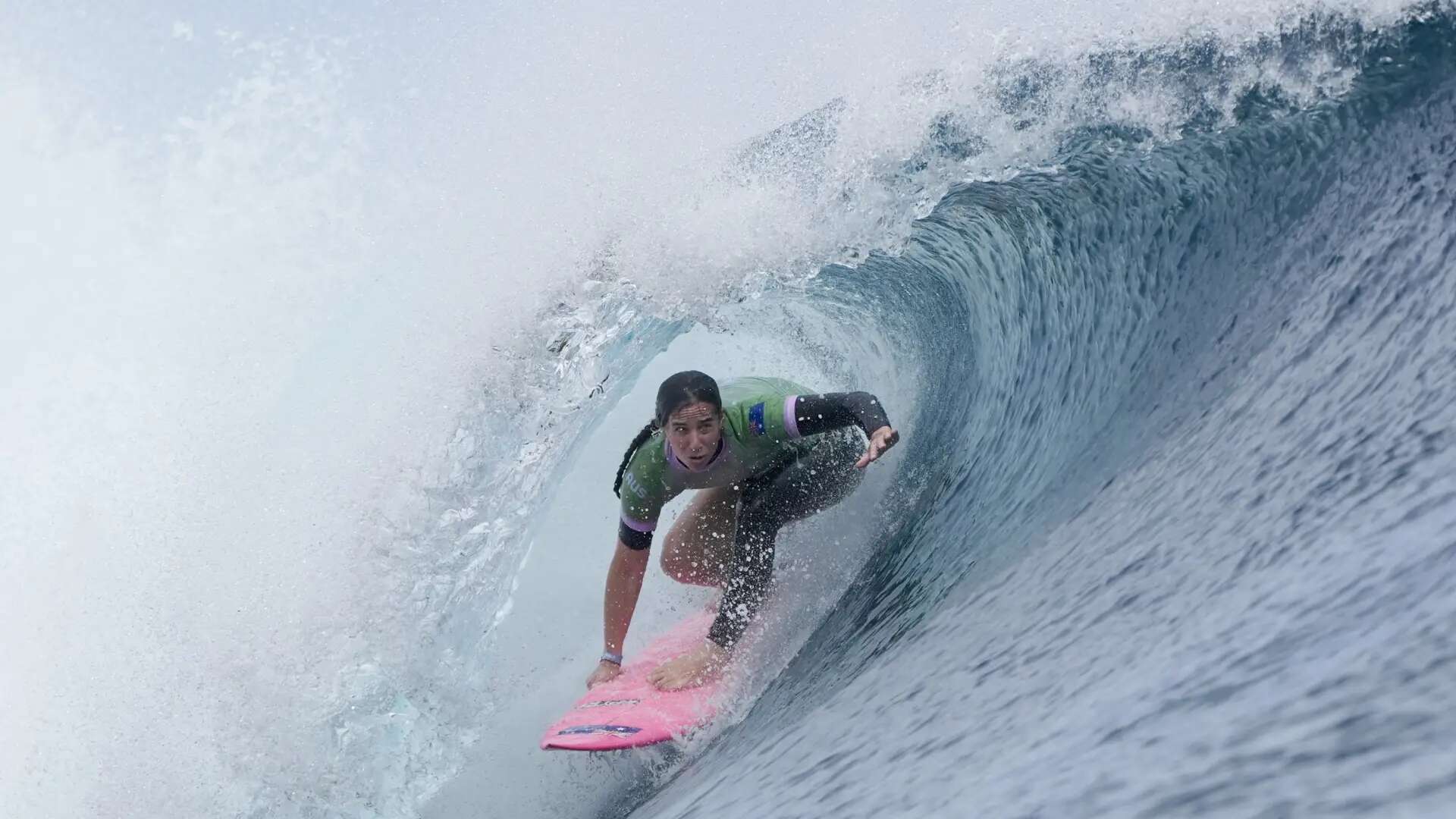 La bicampeona del mundo de surf denuncia agresiones machistas: 