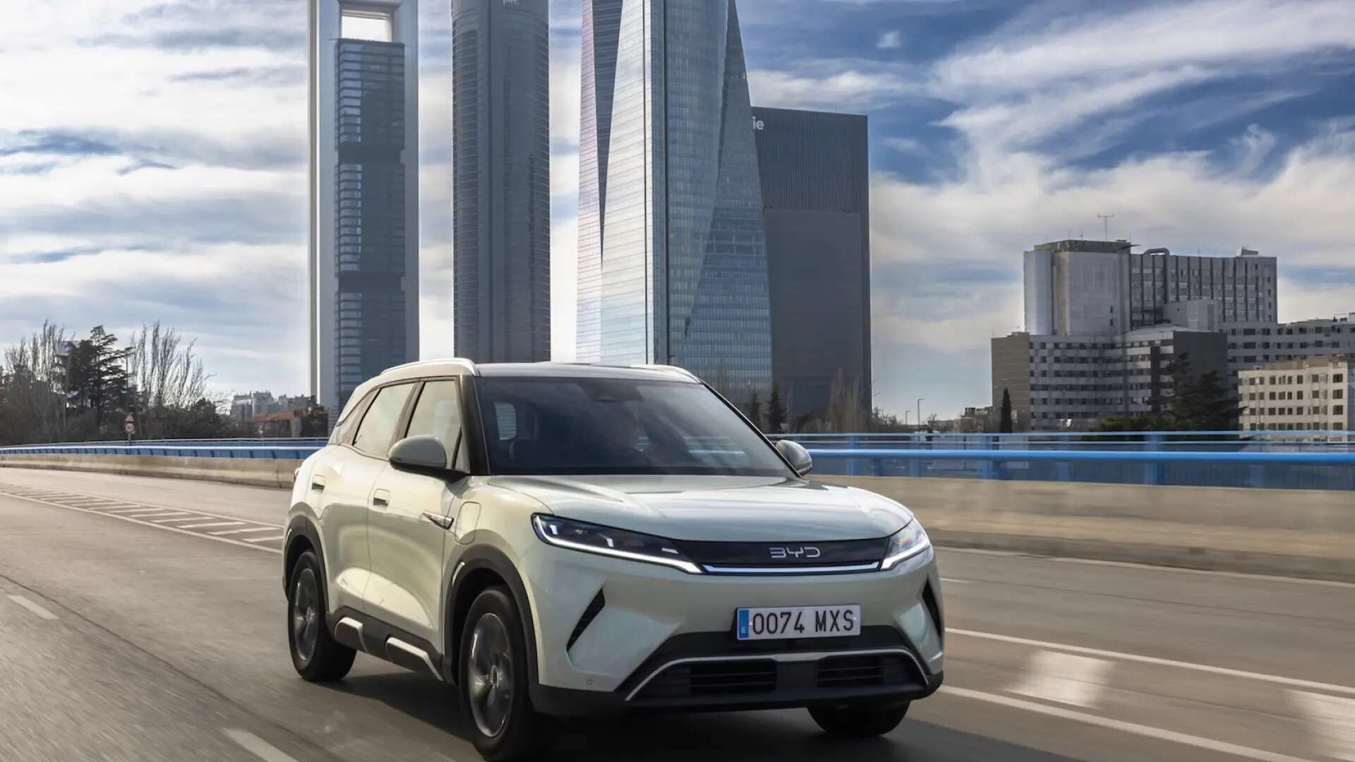 Ya se puede comprar el nuevo SUV eléctrico con el que BYD quiere conquistar la ciudad