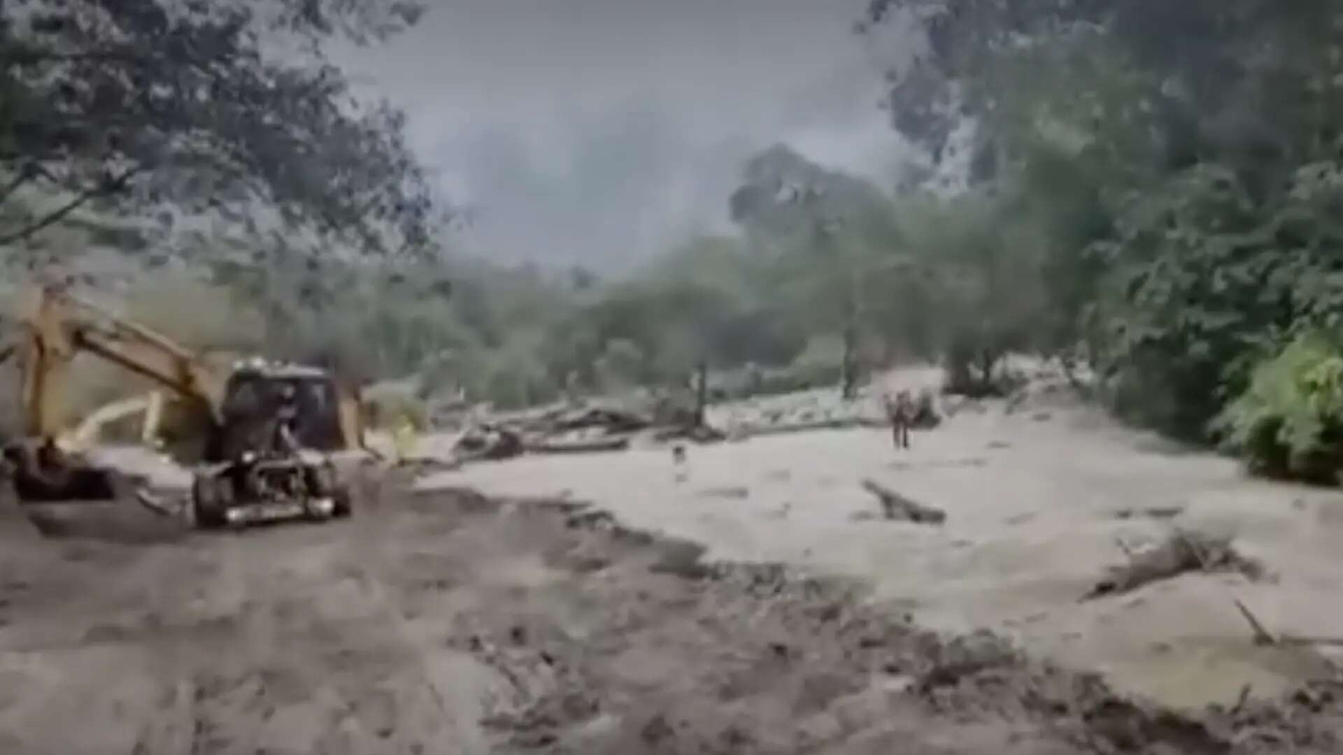 Un alud sepulta la vía férrea hacia Machu Picchu y deja dos desaparecidos y varios heridos