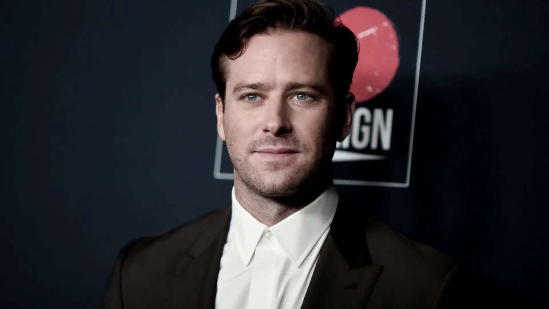 Armie Hammer revela sus experiencias homosexuales: 