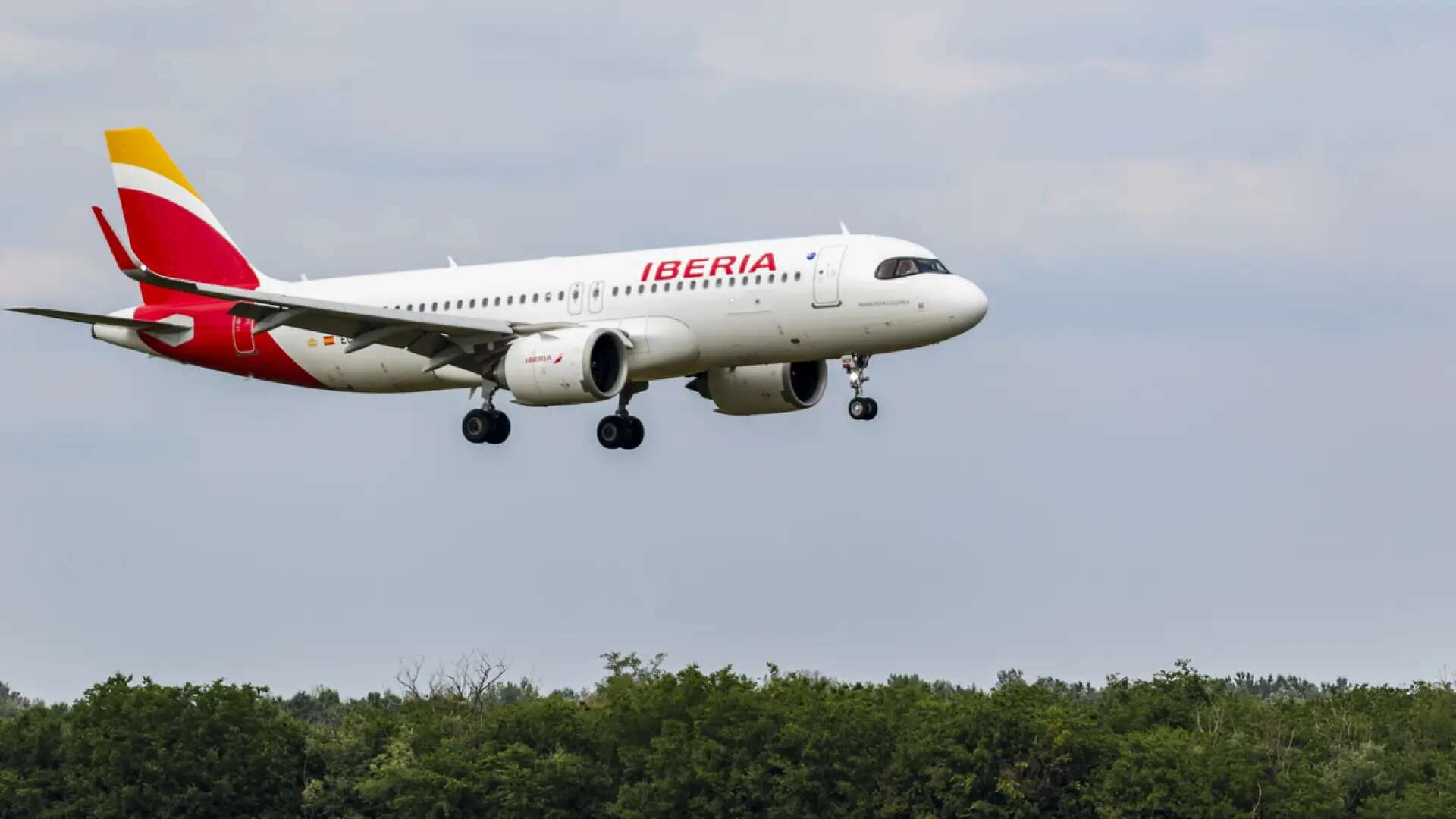 Iberia, la segunda aerolínea más puntual del mundo en enero: el 85,82% de sus vuelos llegaron en hora