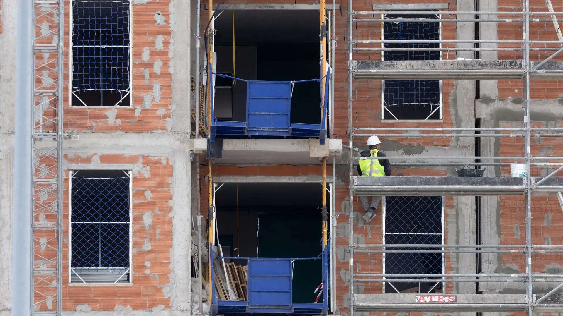 Cuatro parcelas industriales de Madrid se convertirán en 450 viviendas protegidas en alquiler