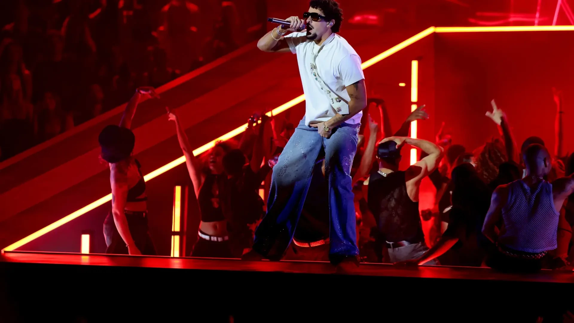Bad Bunny rompe todos los récords y logra un 'sold out' histórico en España: más de 600.000 entradas 24 horas
