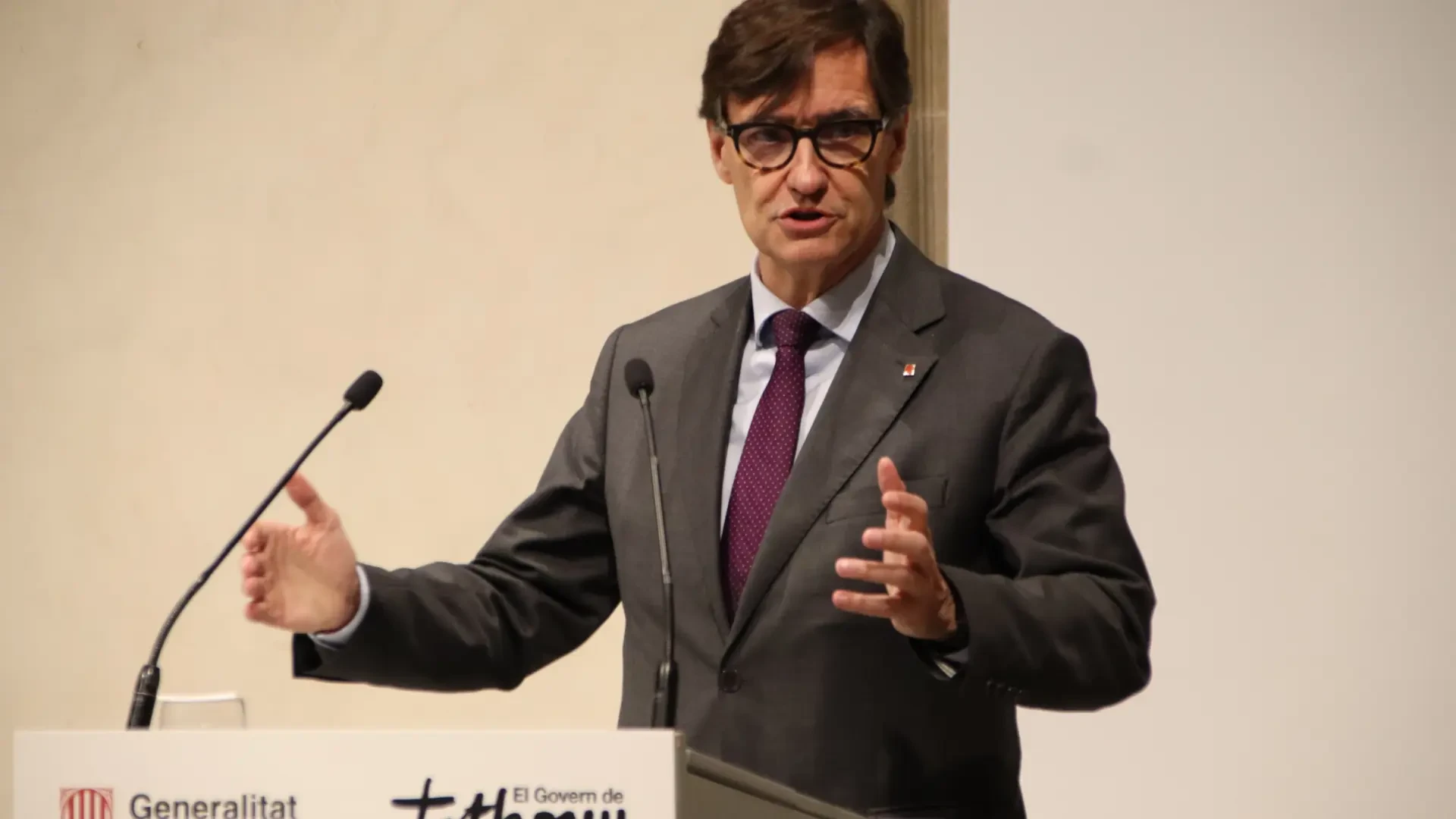 Illa prevé tomar una decisión sobre la ampliación del aeropuerto de Barcelona 