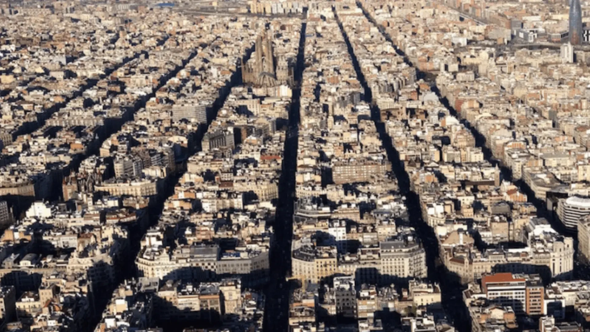 Barcelona compra y rehabilita un edificio en el barrio de Sagrada Família por 4,8 millones que se destinará a vivienda pública