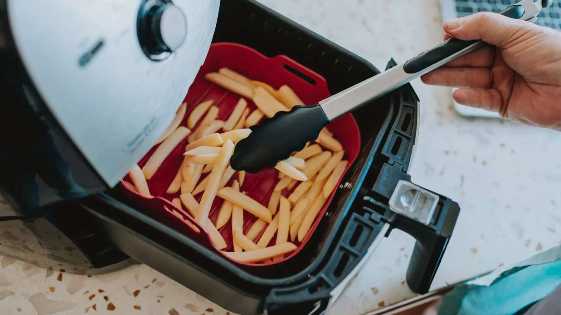 Diez recetas rápidas, fáciles y saludablespara aprovechar al máximo la 'air-friyer'