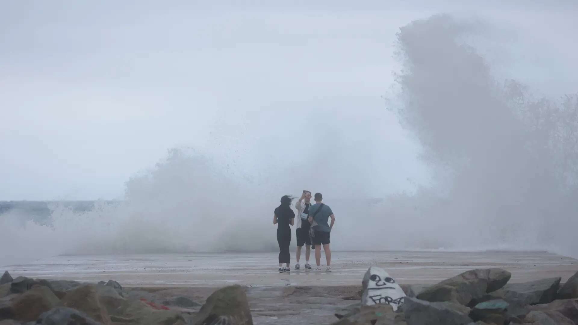 El AMB advierte que las playas del norte de Barcelona han perdido 30.100 metros cuadrados de arena en 5 años