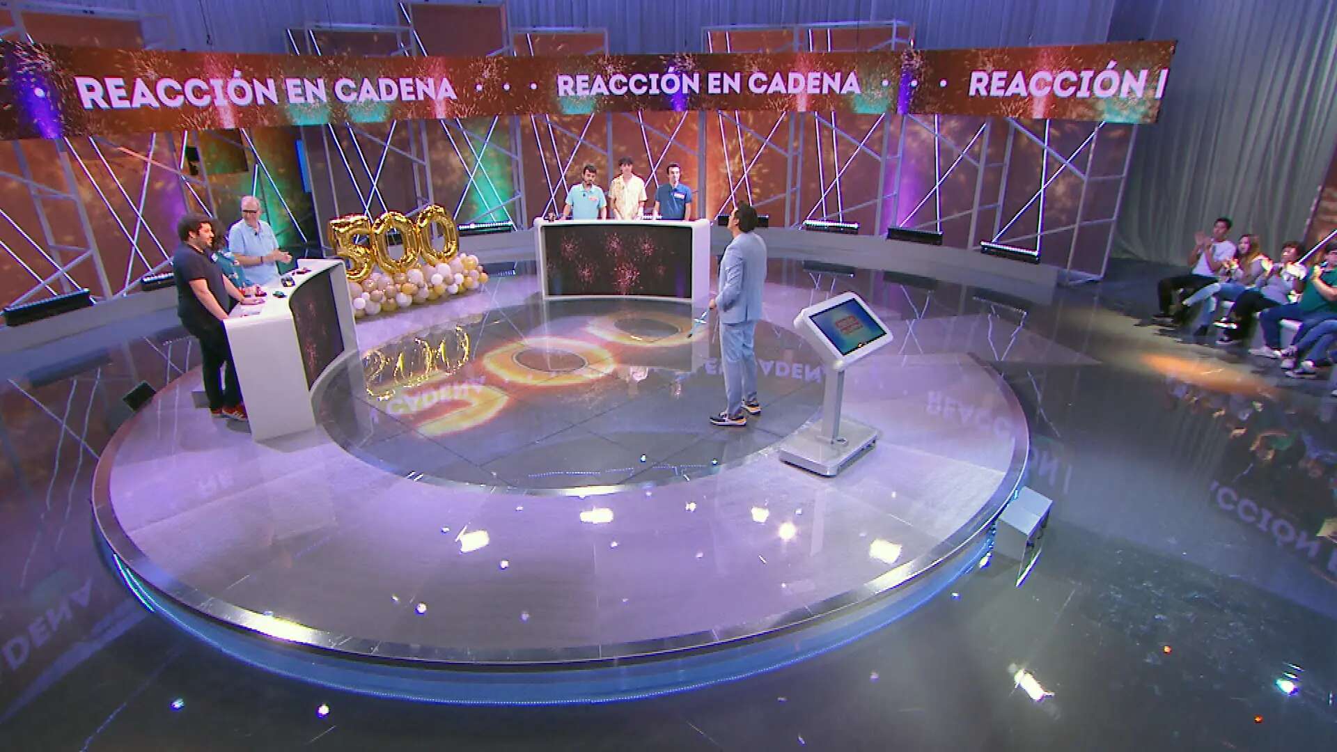 ¿Cuántos programas llevan participando 'Los Mozos de Arousa' en 'Reacción en cadena'?