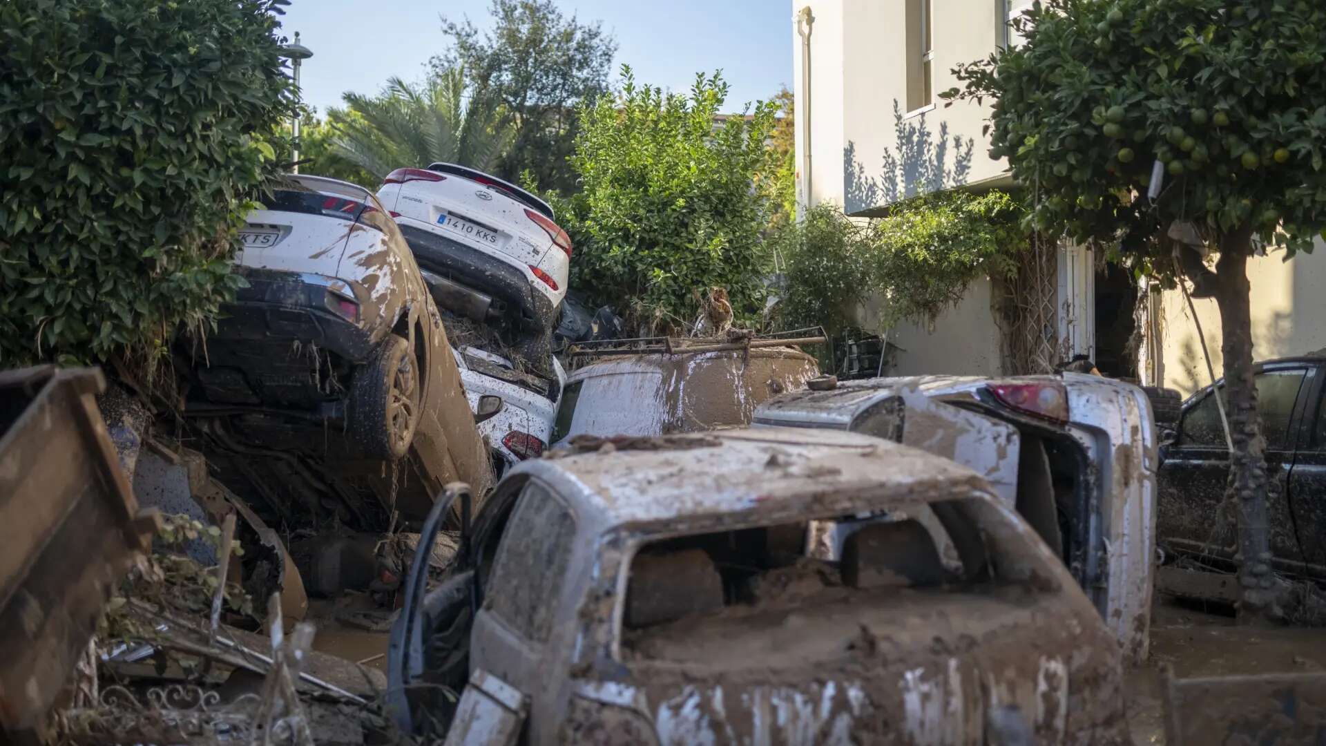 ¿Será posible reparar los coches afectados por la DANA? Los mecánicos dan algunas claves