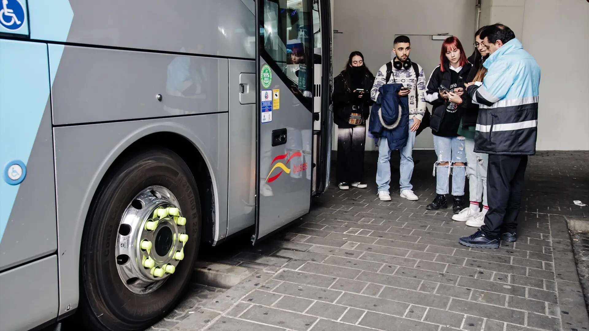 Transportes licitará una nueva línea regular de autobús entre Madrid, Ciudad Real y Puertollano