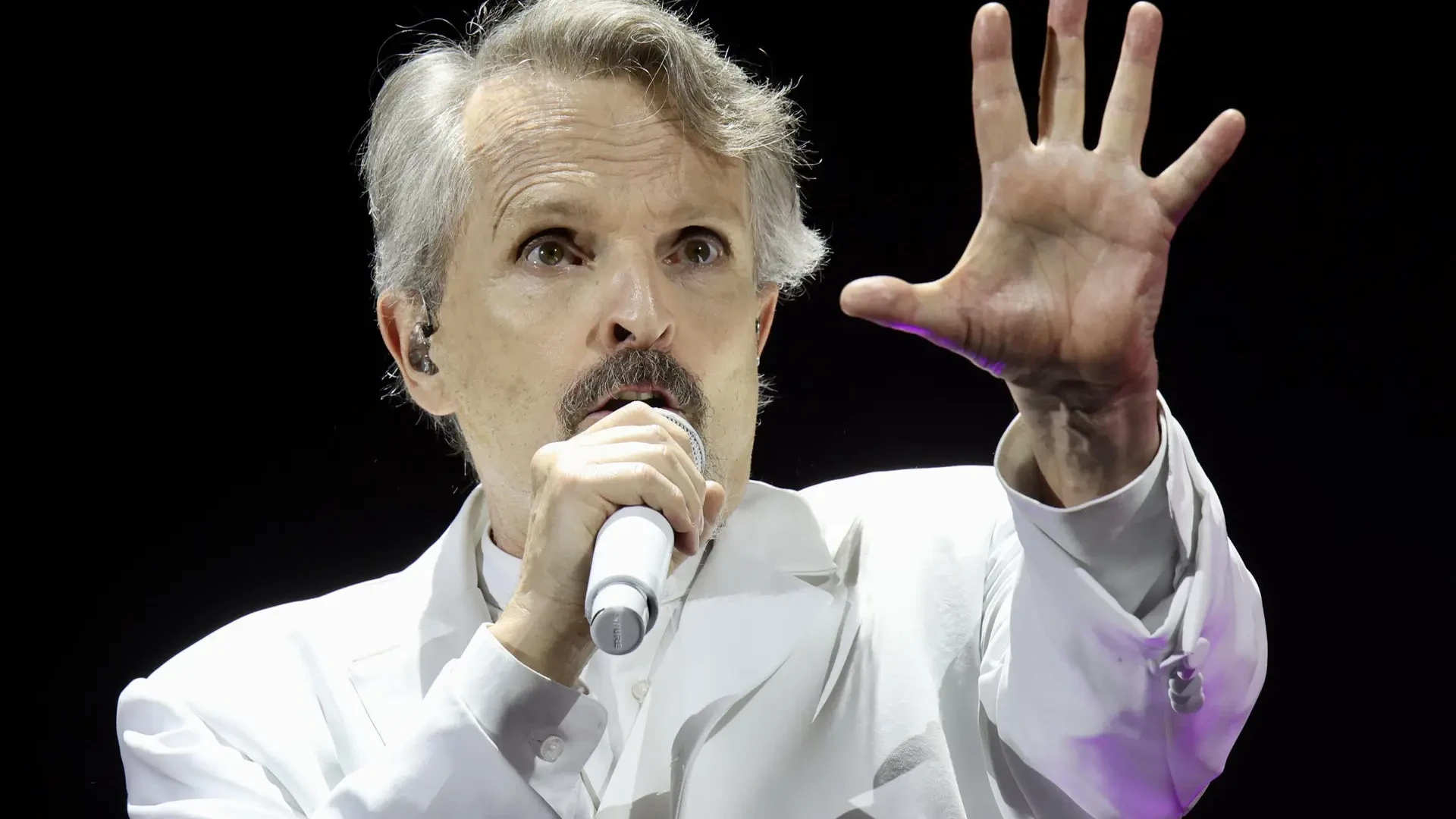 Miguel Bosé regresa a los escenarios españoles: 