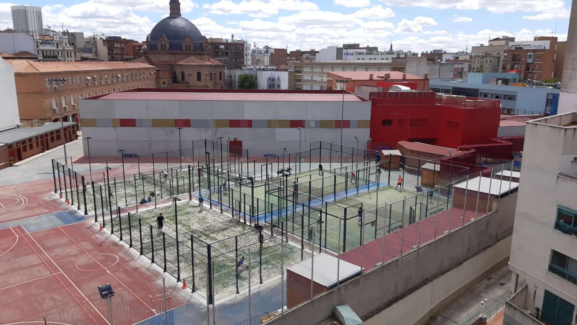 El colegio de los Salesianos de Estrecho recibe una orden de cese de sus 