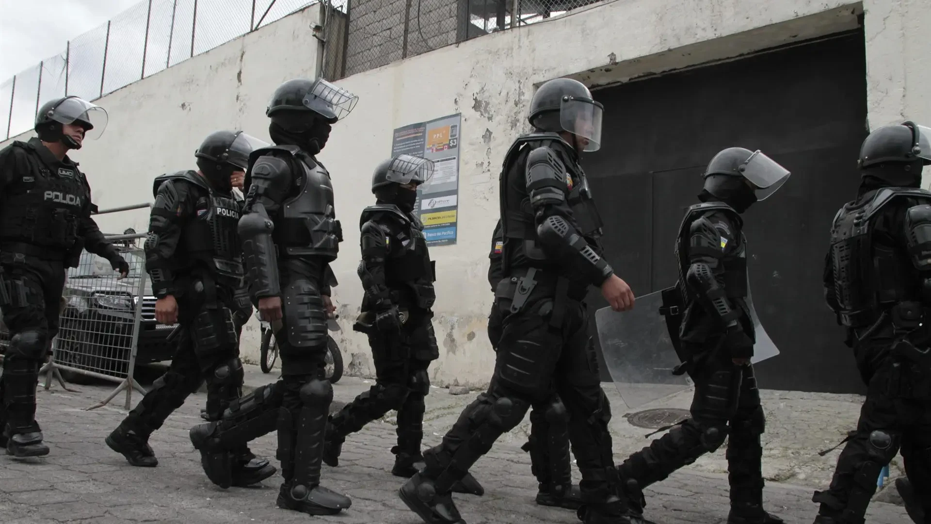 Violencia en Ecuador: al menos 17 asesinados y once heridos tras un ataque con fusil en un bar en Guayas