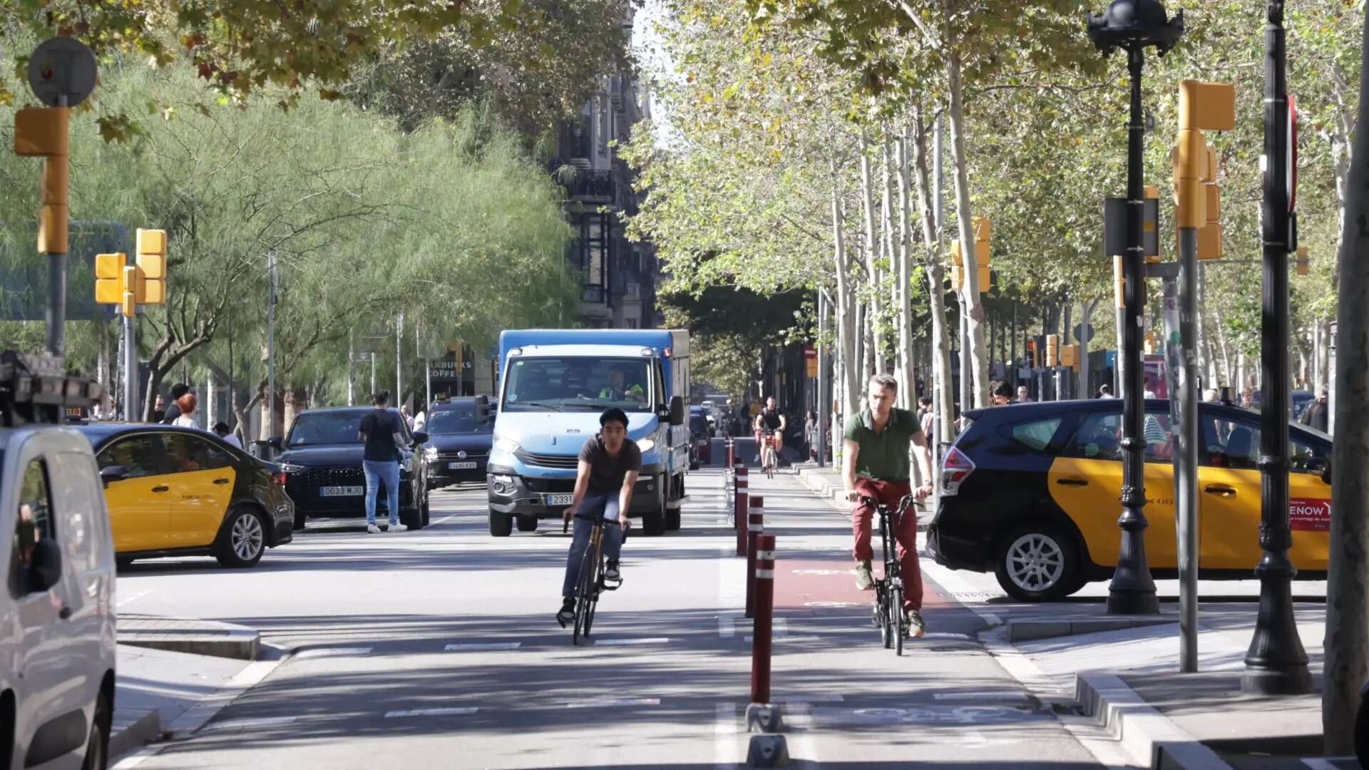 Más del 90% de los usuarios de bicicleta en Barcelona se queja de que no puede hacer todo su recorrido habitual por red ciclable