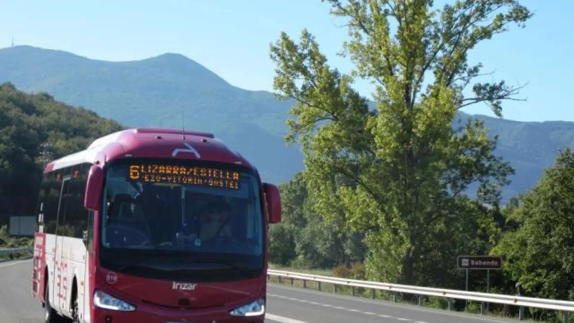 Las autonomías rechazan asumir solas las rutas deficitarias de autobús mientras Puente ultima un nuevo mapa de concesiones