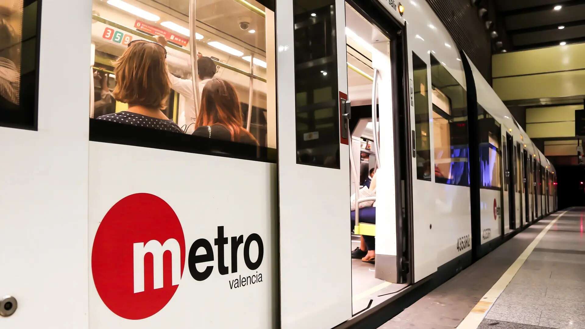 Metrovalencia funcionará todas las noches y de forma ininterrumpida en las Fallas