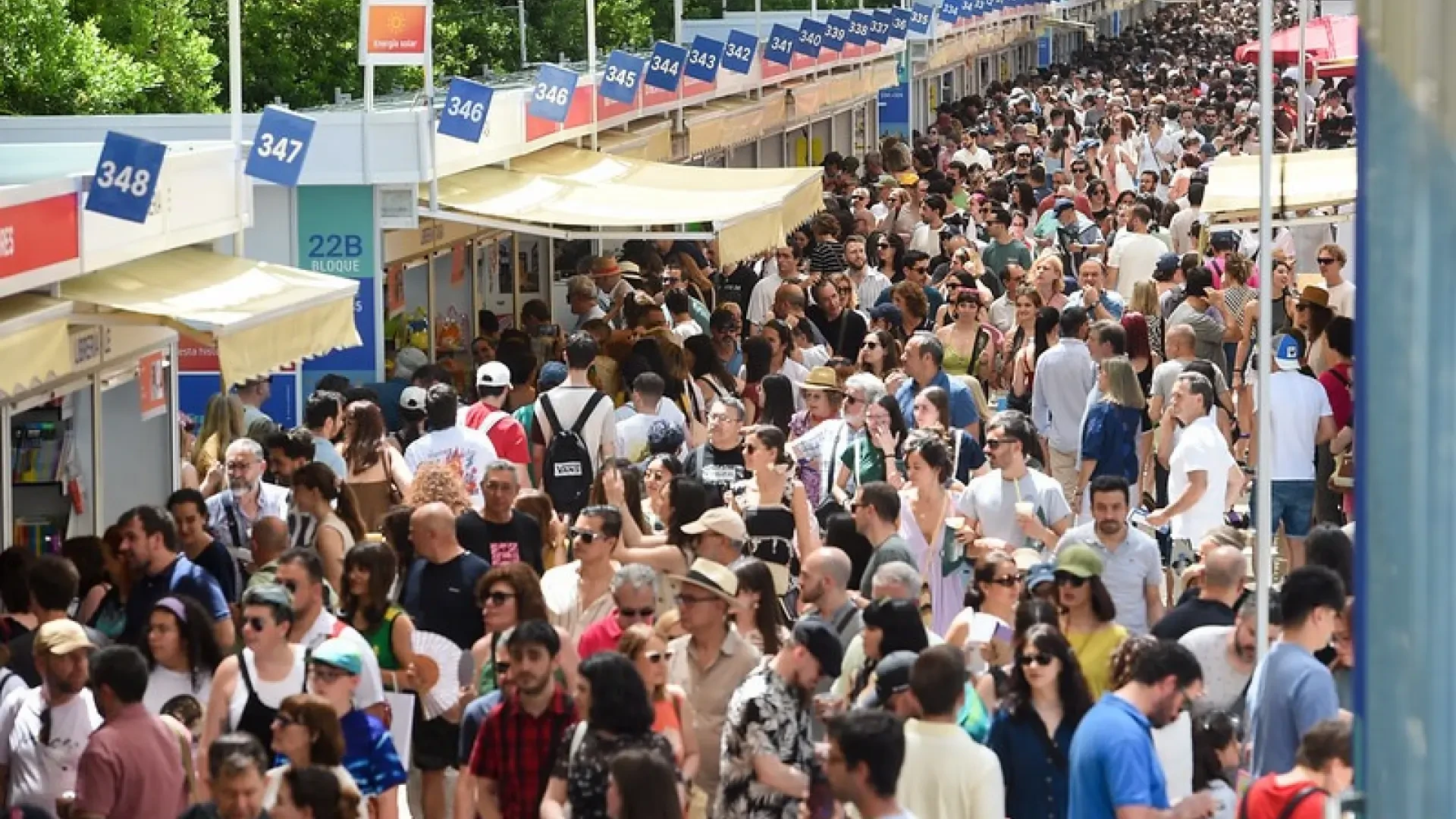 Libreros y editores auguran una buena Feria del Libro, pese a los cambios de horario por el calor