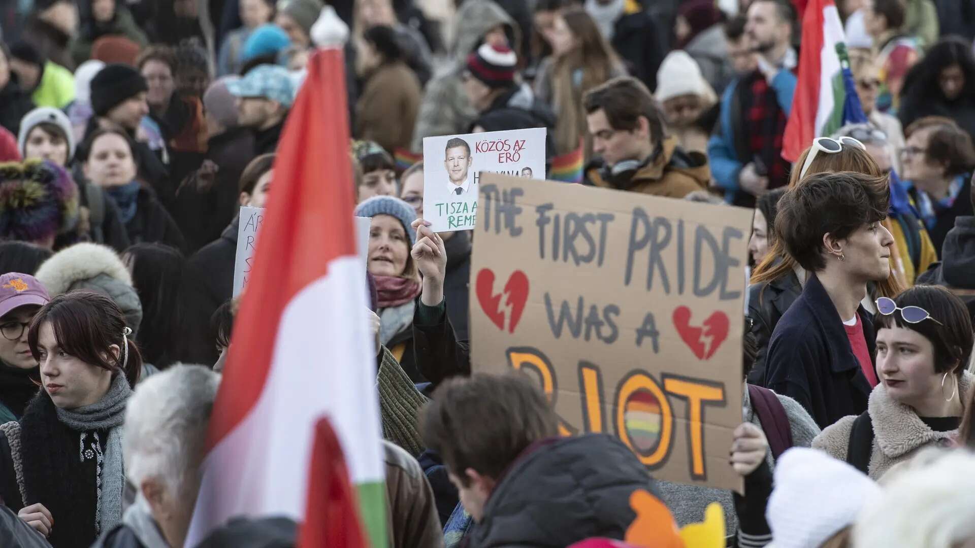 La UE critica la nueva ley de Orban que prohíbe celebrar el Orgullo LGTBI en Hungría