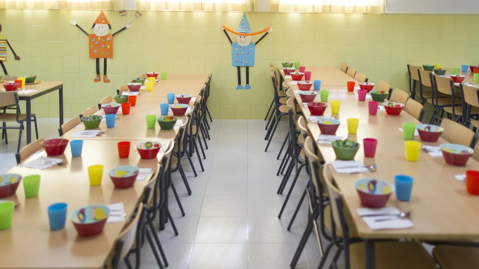 Las becas comedor de Madrid beneficiarán a más menores y se recibirán desde el primer trimestre