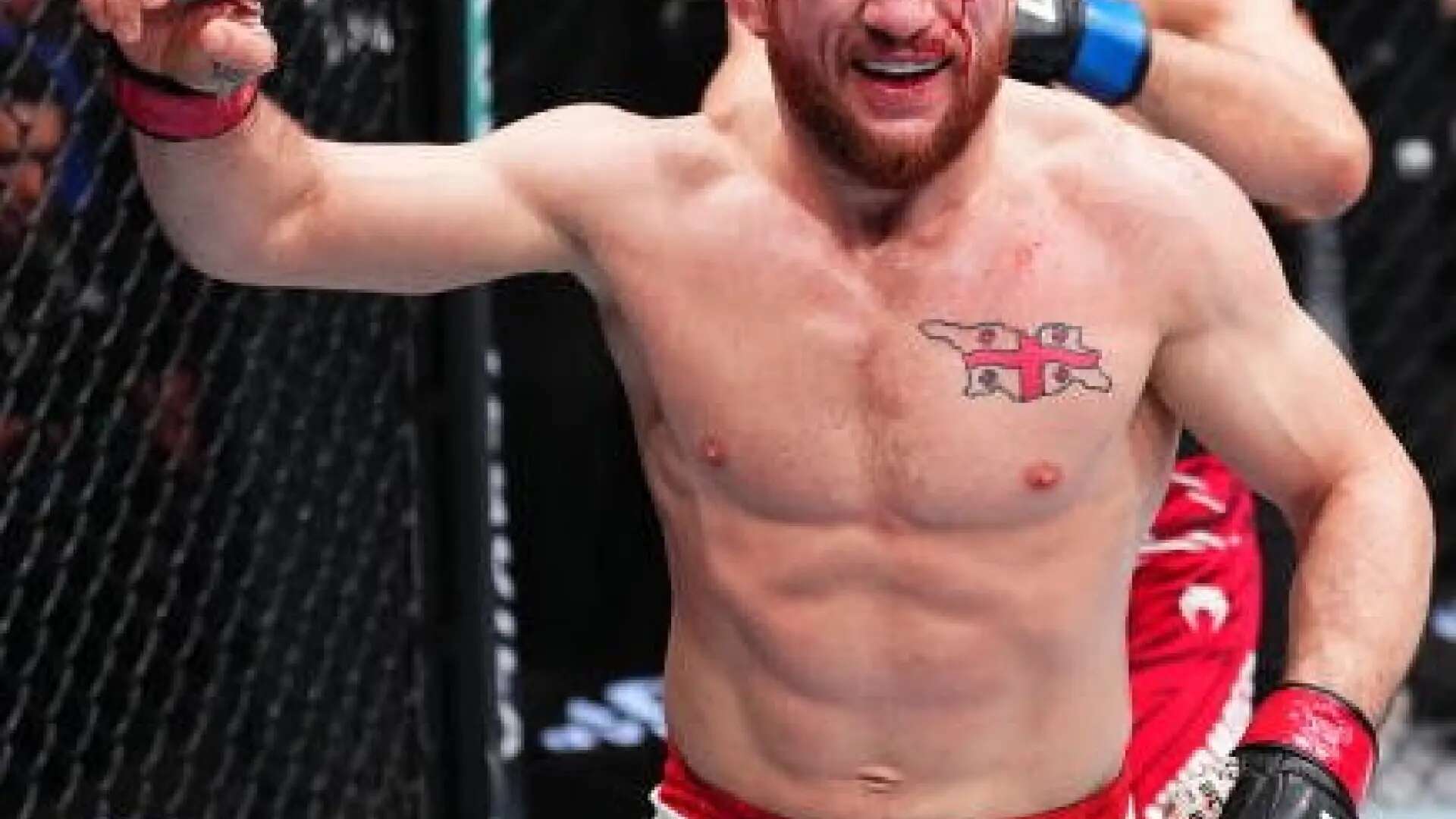 Dvalishvili, amigo íntimo de Ilia Topuria, vence a Umar Nurmagomedov y retiene el cinturón del peso gallo