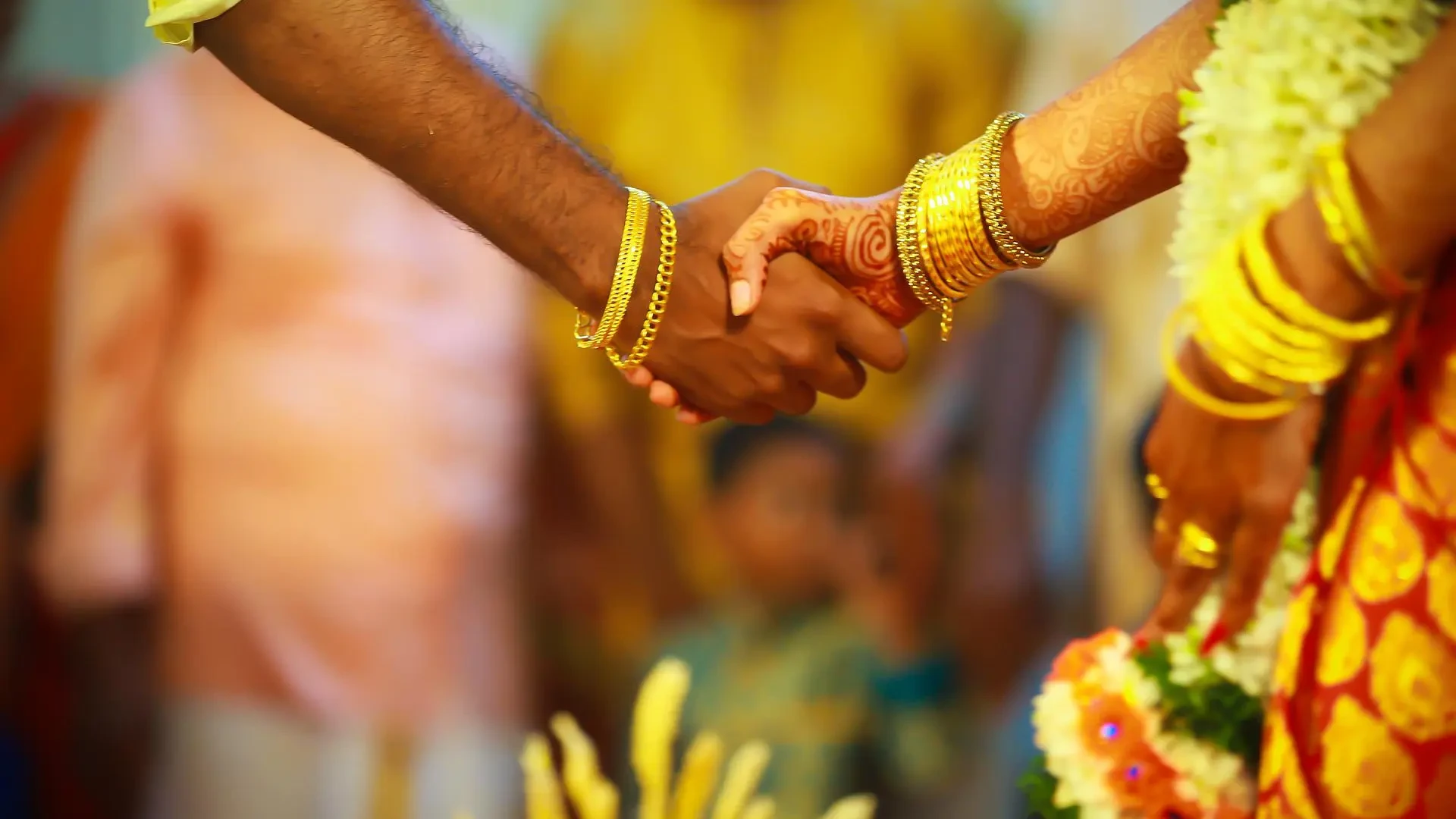 Dos hermanos se casan con la misma mujer en India por una antigua tradición del Himalaya