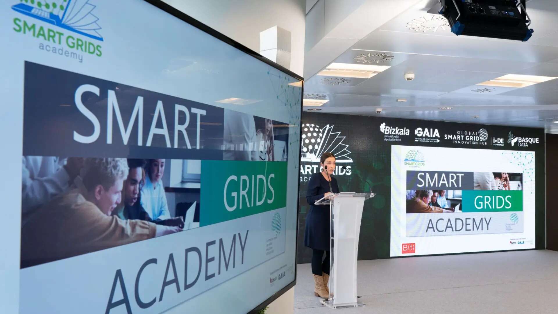 Nace Smart Grids Academy, pionera en la formación de profesionales en redes eléctricas inteligentes