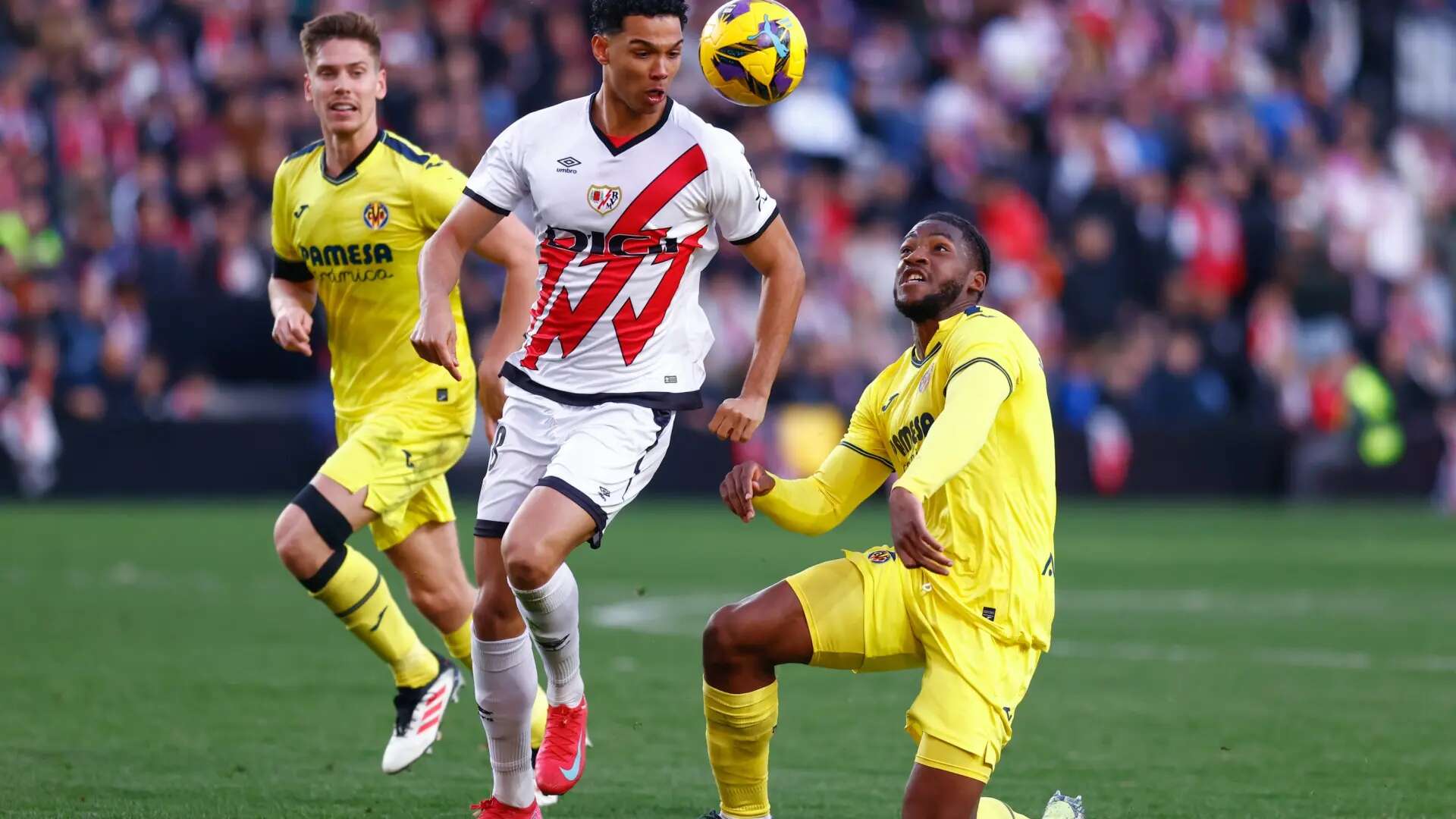 Ettiene Eto'o, uno de los hijos de Samuel, aclara su polémico 'renuncio' a su padre tras debutar en Liga