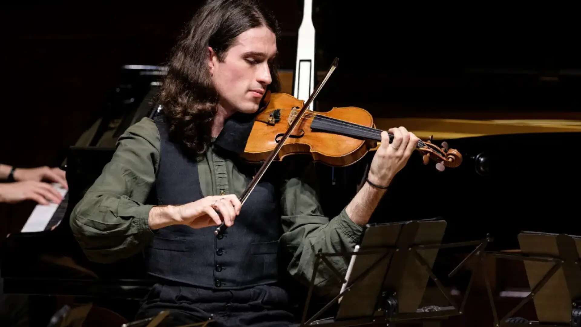 Un joven músico español pide ayuda para recuperar un violín de 1740 que le han robado en Londres: 