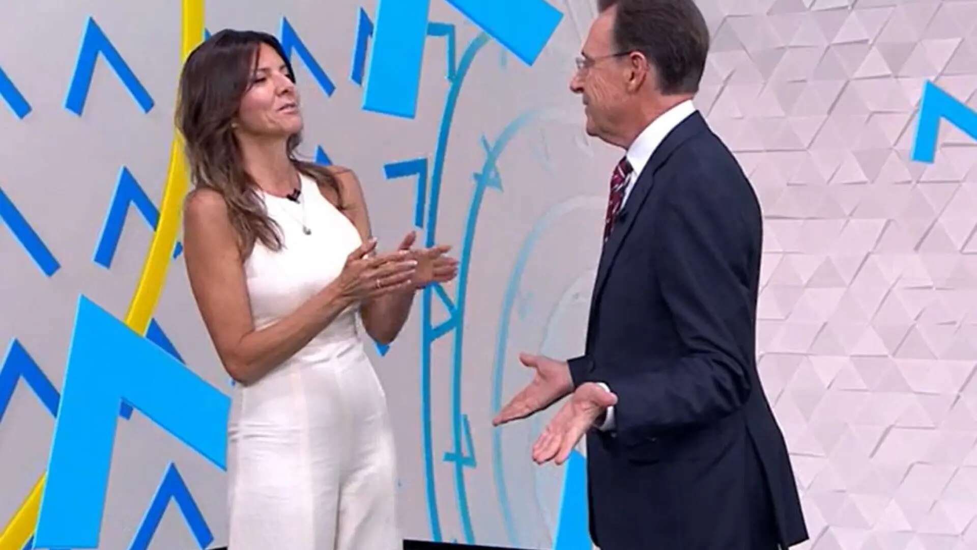 Matías Prats e Himar González paran 'Antena 3 Noticias' para explicar el ataque de risa y disculparse