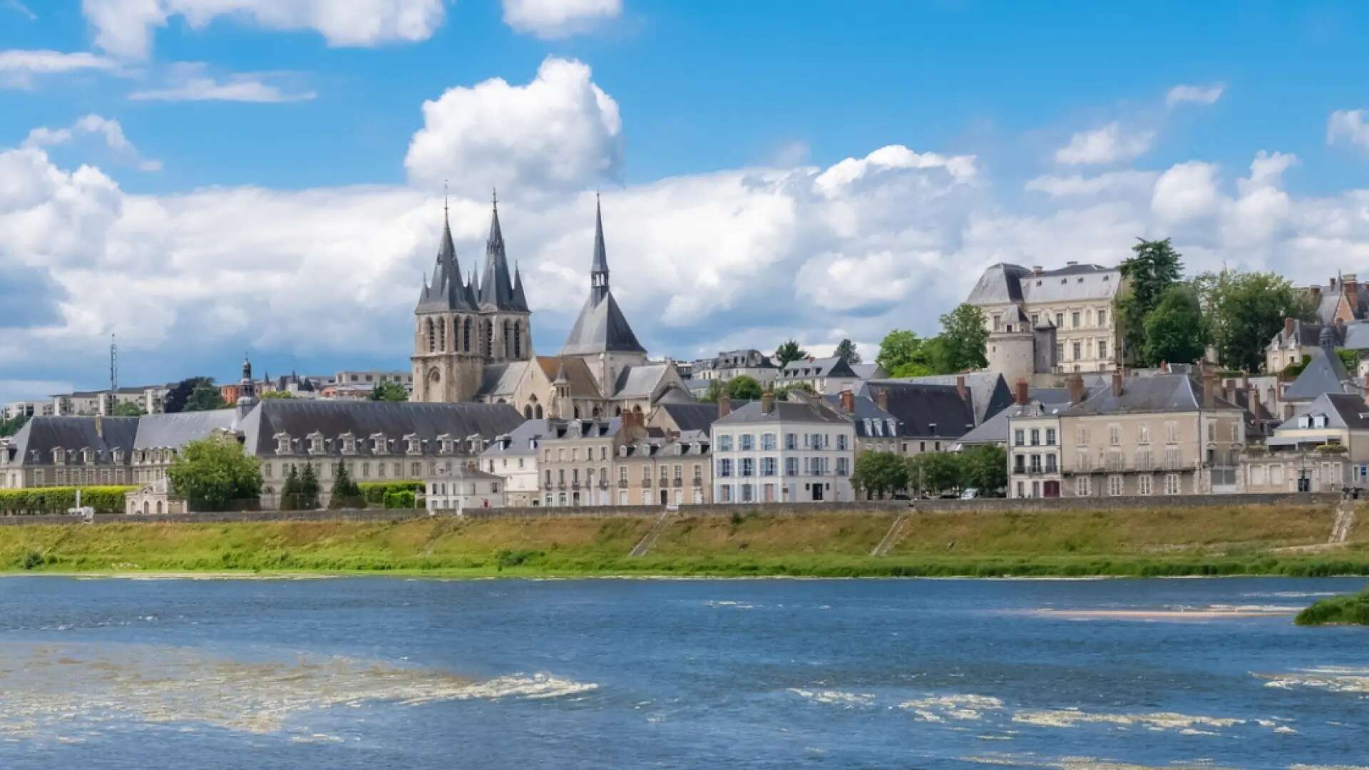 La ciudad de Francia con un imponente castillo que no podemos perdernos en el Valle del Loira