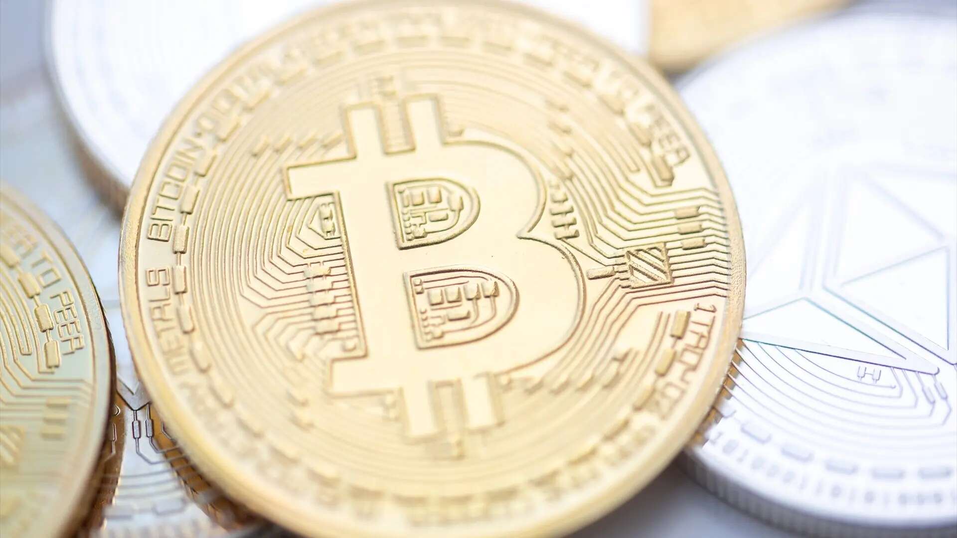 El precio de Bitcoin cae un 17,5% en la mayor pérdida mensual desde 2022